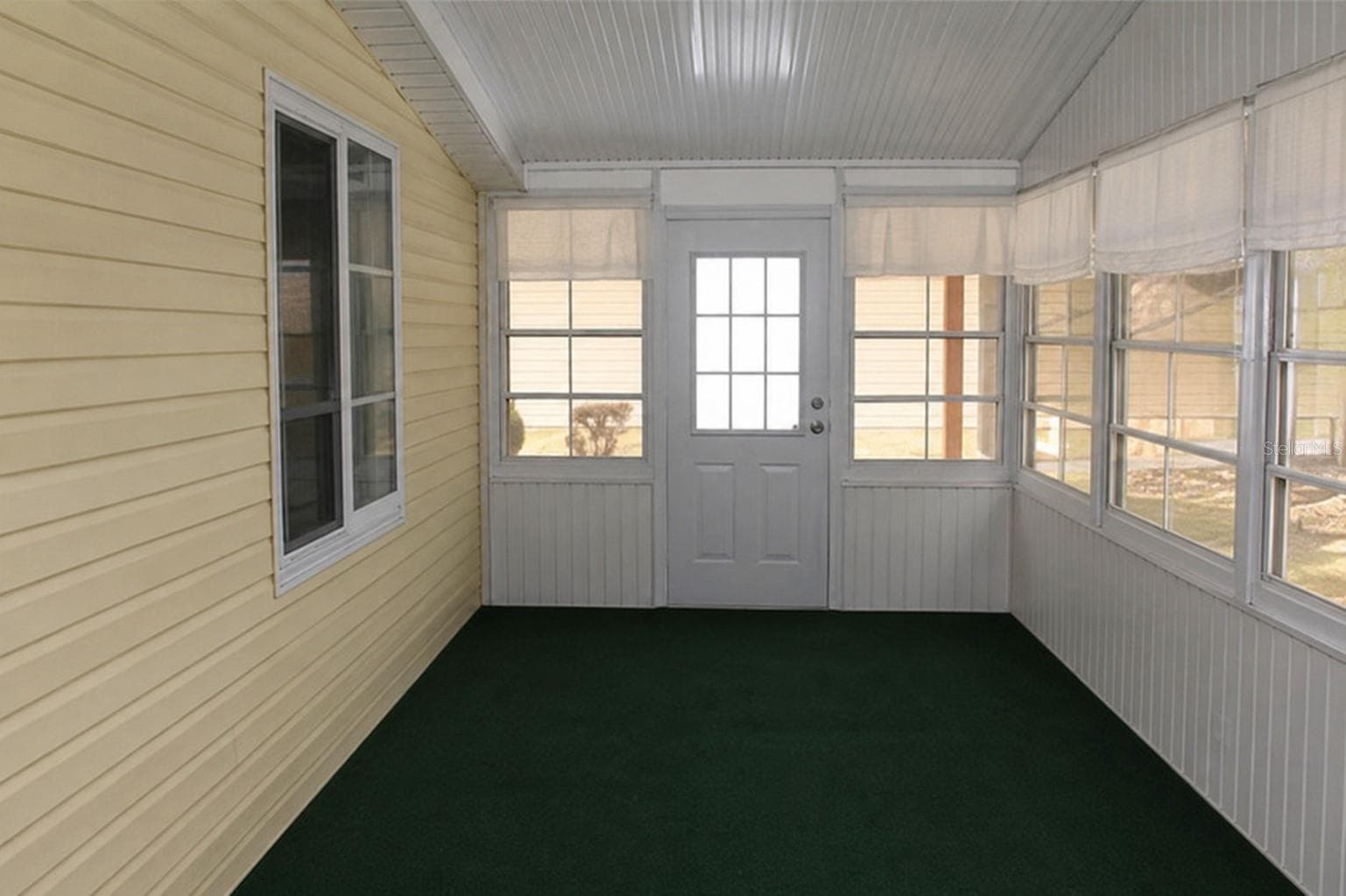 Manufactured Home at 6369 ELMWOOD AVE, LAKE WALES, photo 12 of 14