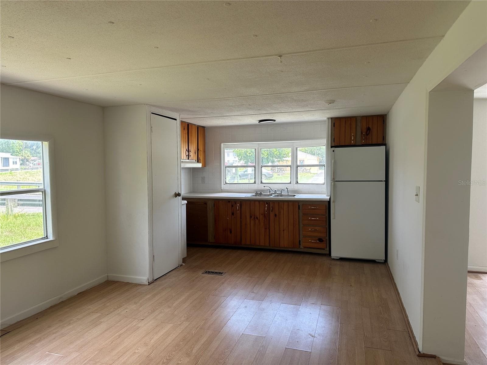 Manufactured Home at 4150 66TH ST N #1, ST PETERSBURG, photo 10 of 17