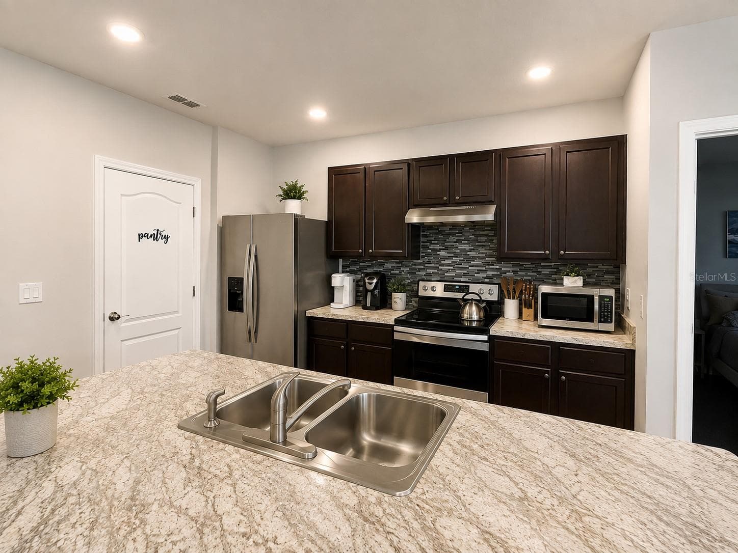 Single Family Residence at 257 MEADOWBROOK BLVD, WINTER HAVEN, photo 6 of 35
