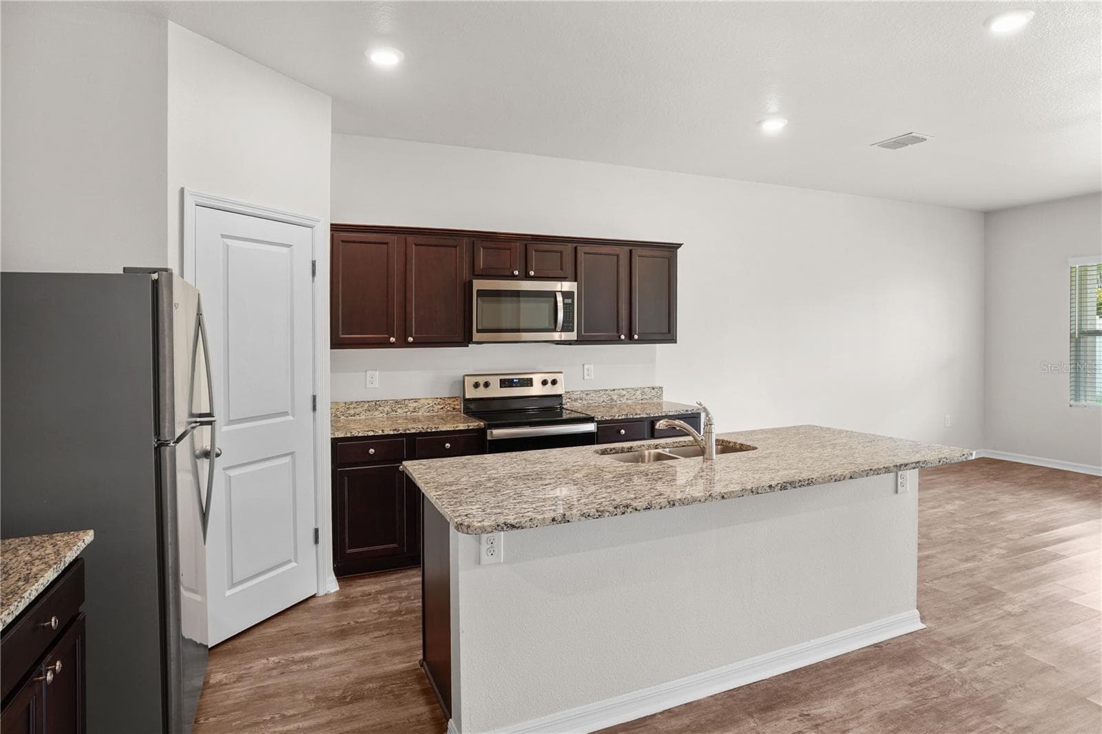 Single Family Residence at 3004 NEVERLAND DR, NEW SMYRNA BEACH, photo 11 of 38