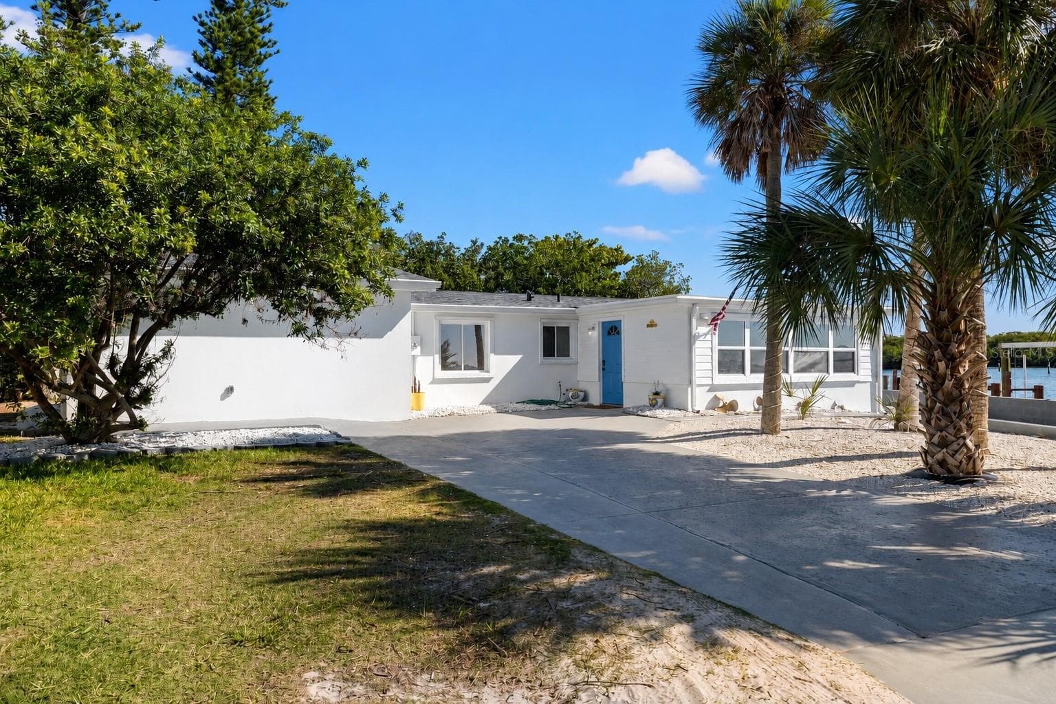 Single Family Residence at 6927 21ST ST W, BRADENTON, photo 2 of 22