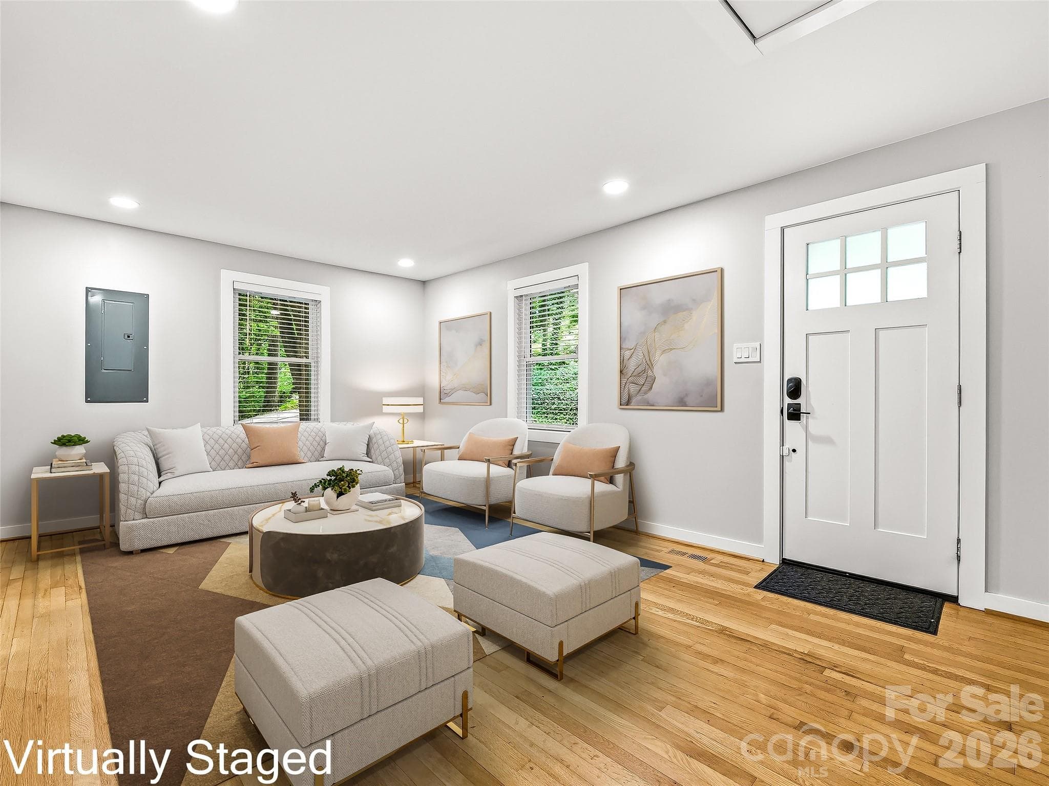 What a welcoming living room! - 468 Governors View Road, Asheville