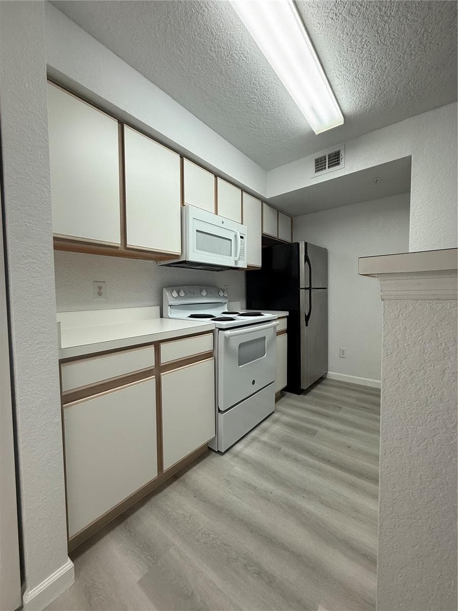 Condominium at 2208 ANTIGUA PL #914, KISSIMMEE, photo 17 of 35