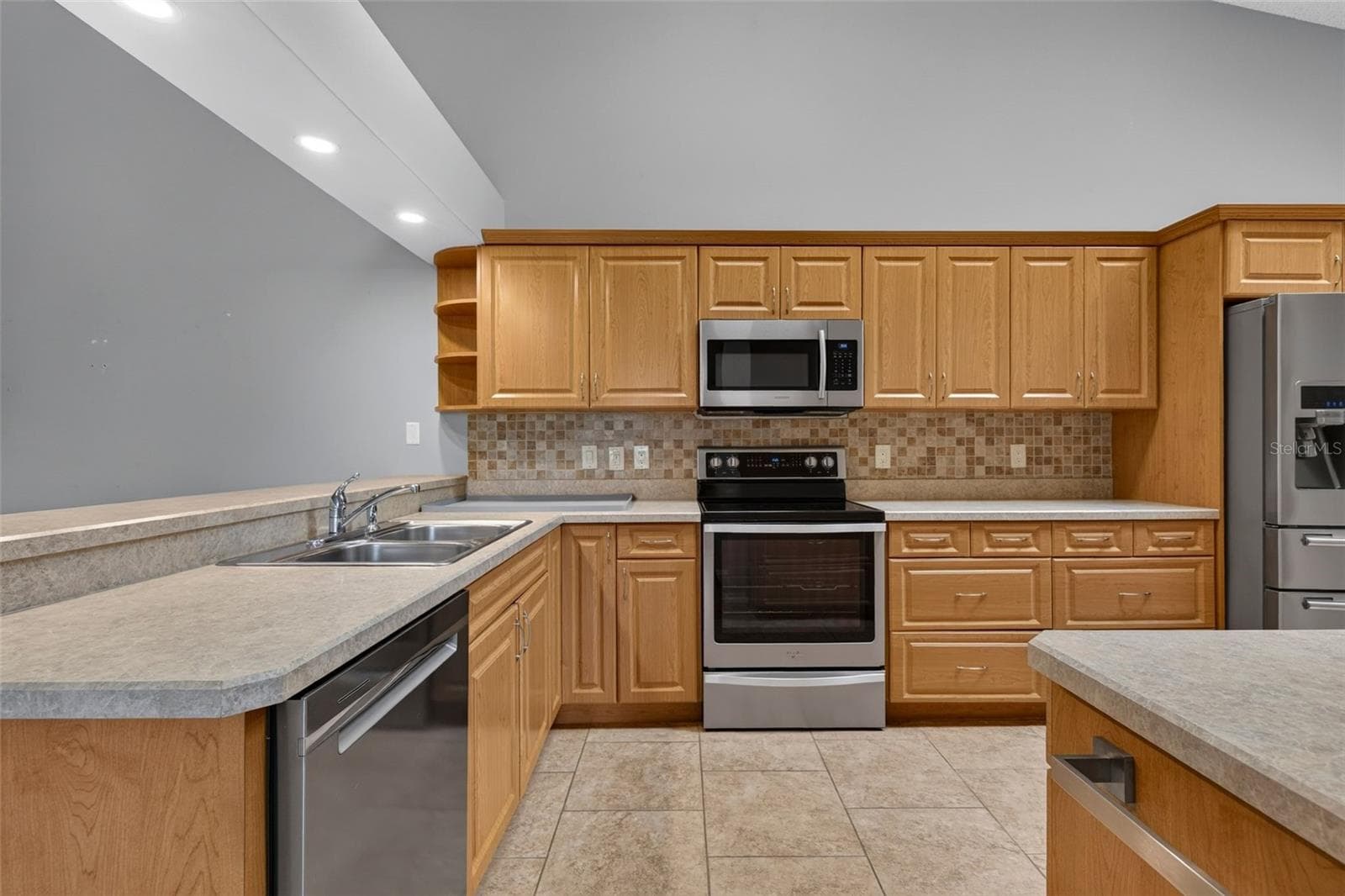 Villa at 39650 US HIGHWAY 19 N #651, TARPON SPRINGS, photo 15 of 55