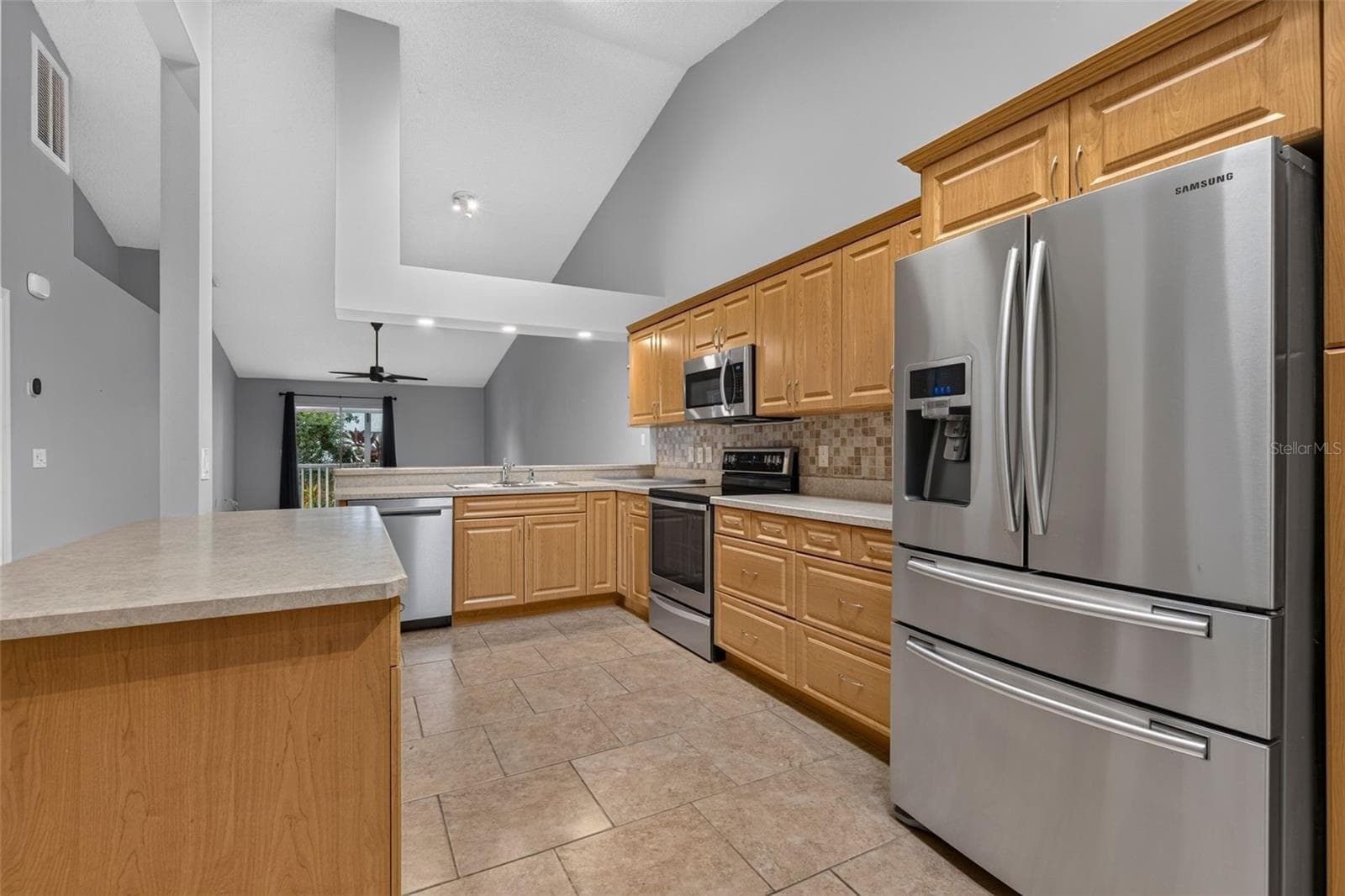 Villa at 39650 US HIGHWAY 19 N #651, TARPON SPRINGS, photo 17 of 55