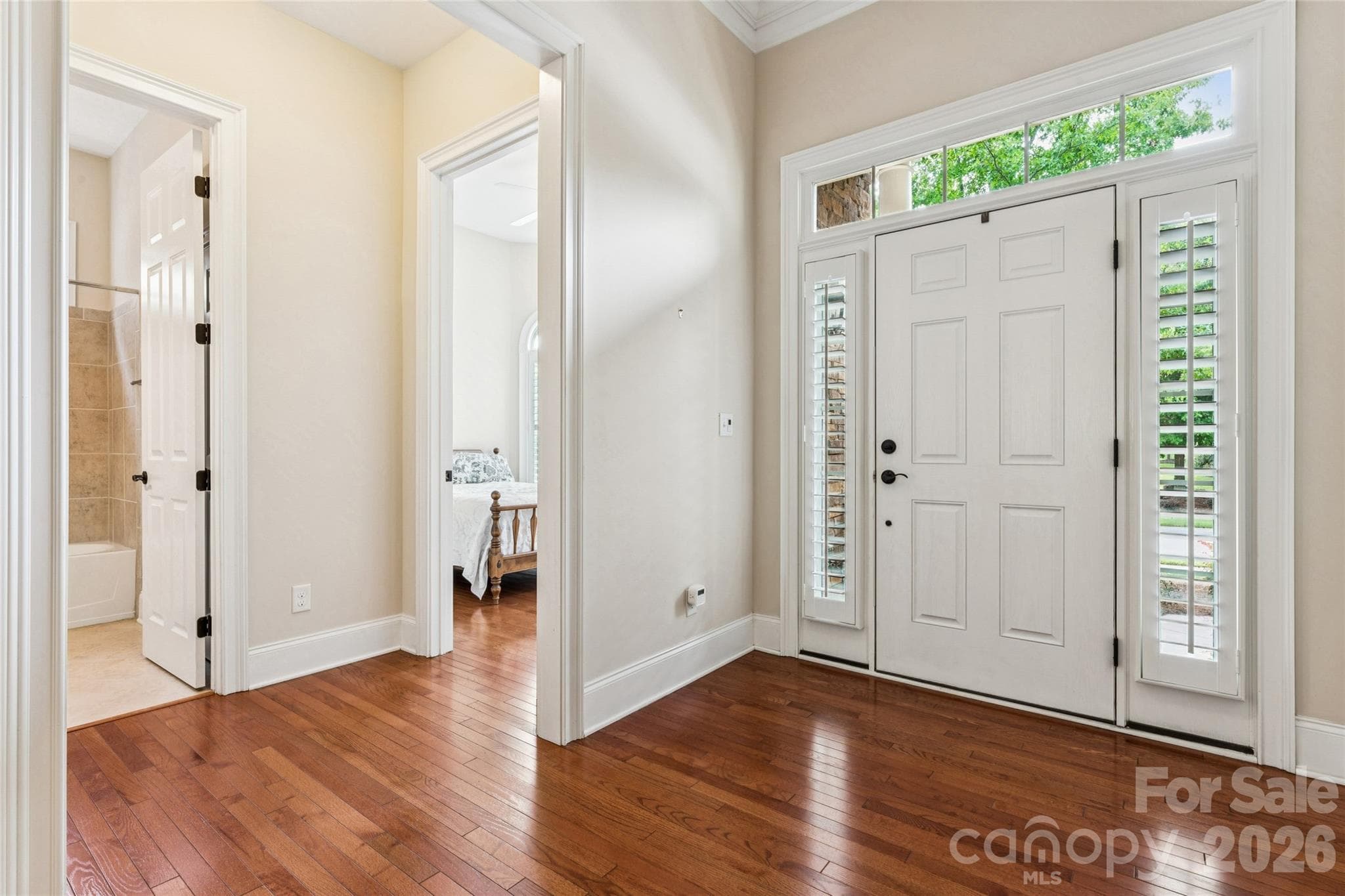 Single Family Residence at 16826 Coves Edge Lane, Charlotte, photo 5 of 40