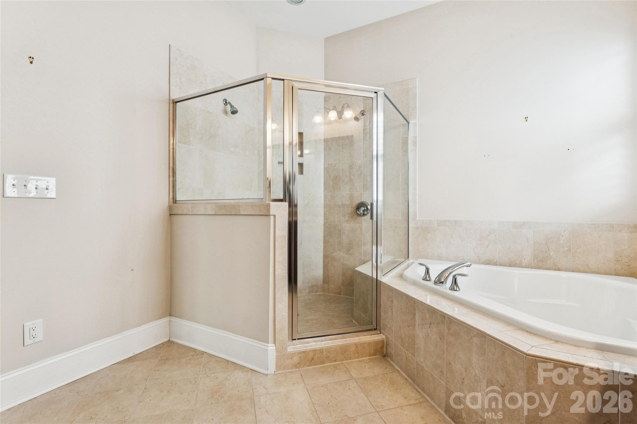 Single Family Residence at 16826 Coves Edge Lane, Charlotte, photo 23 of 40