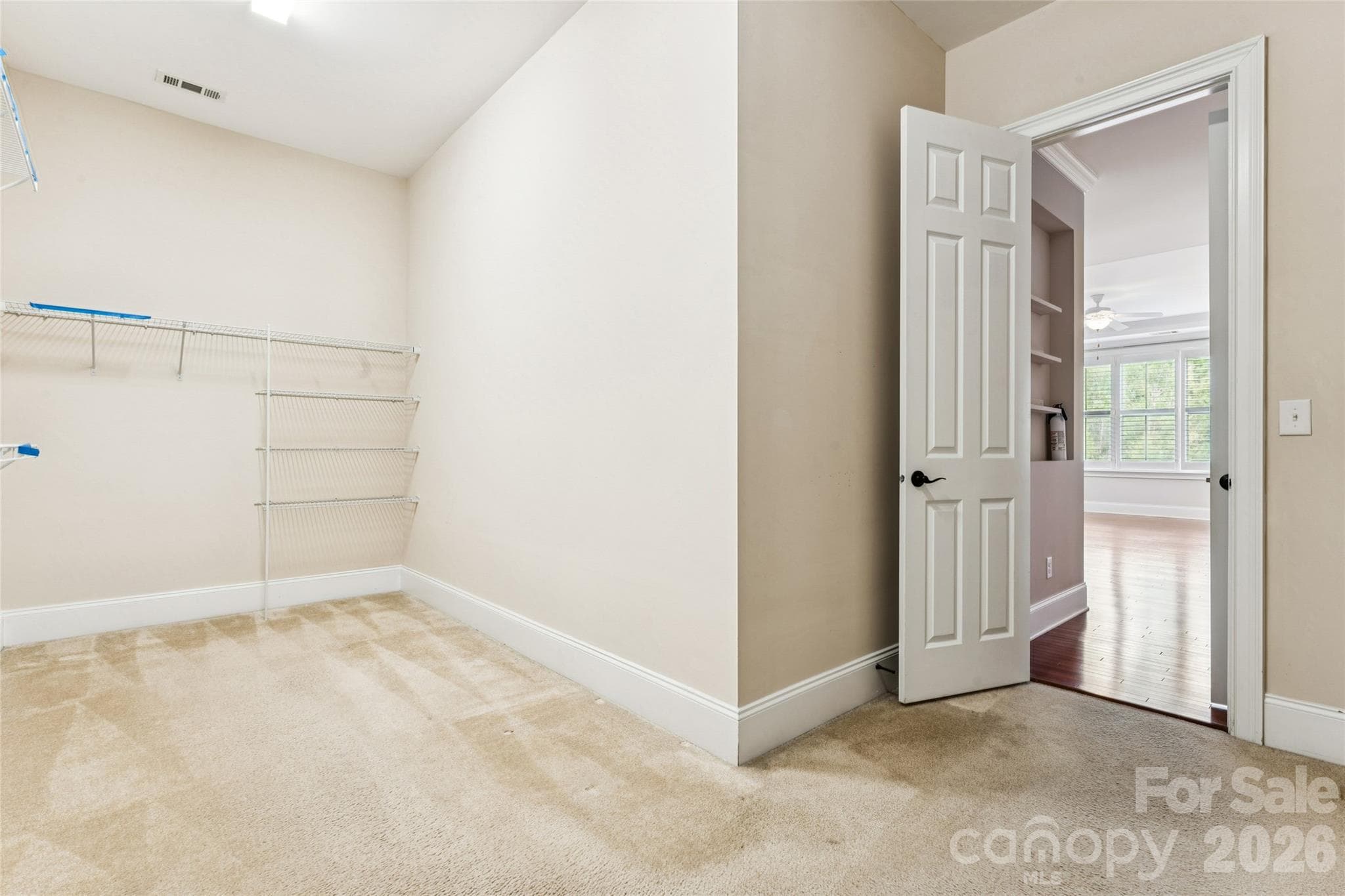 Single Family Residence at 16826 Coves Edge Lane, Charlotte, photo 24 of 40