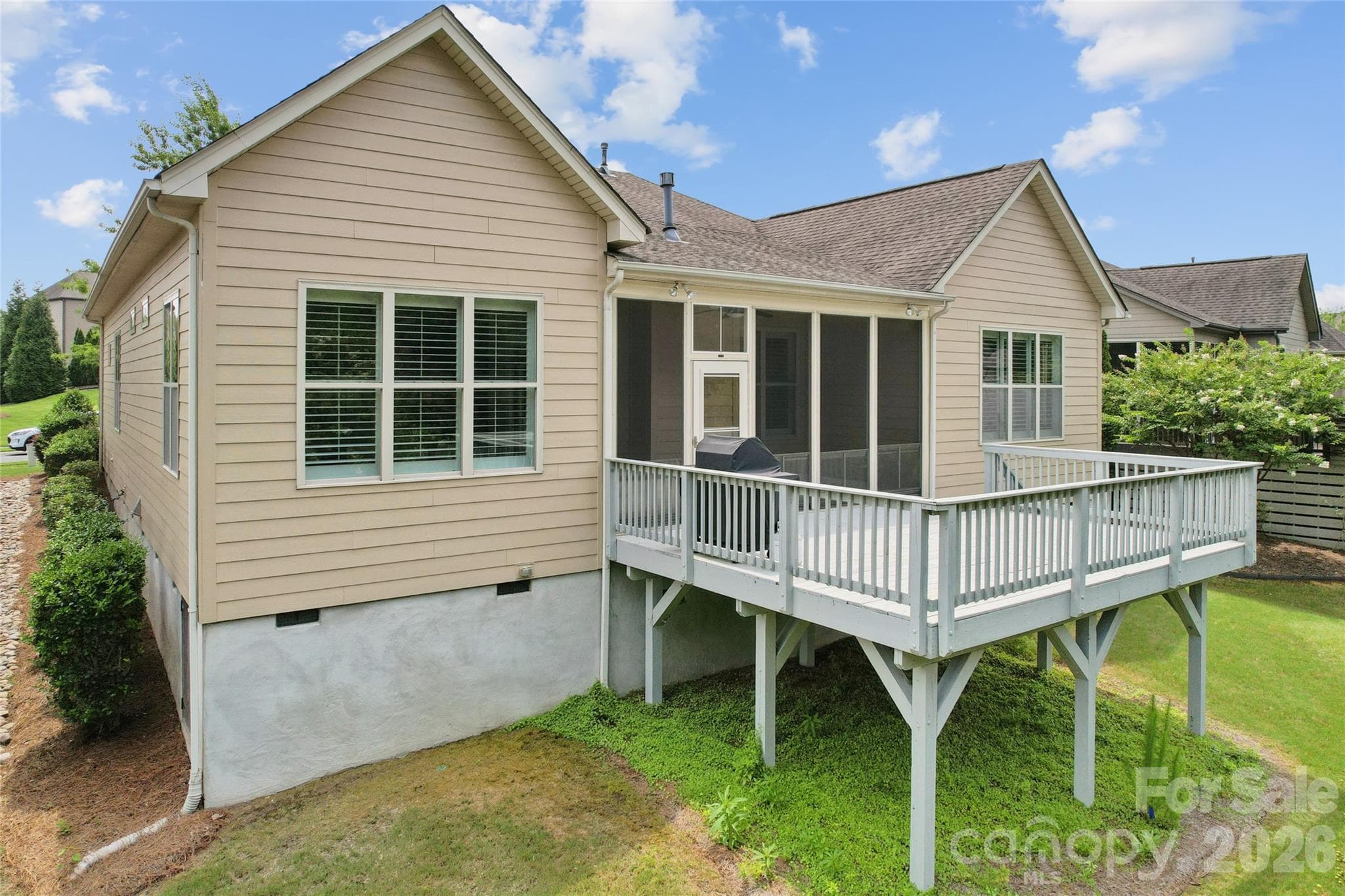 Single Family Residence at 16826 Coves Edge Lane, Charlotte, photo 35 of 40