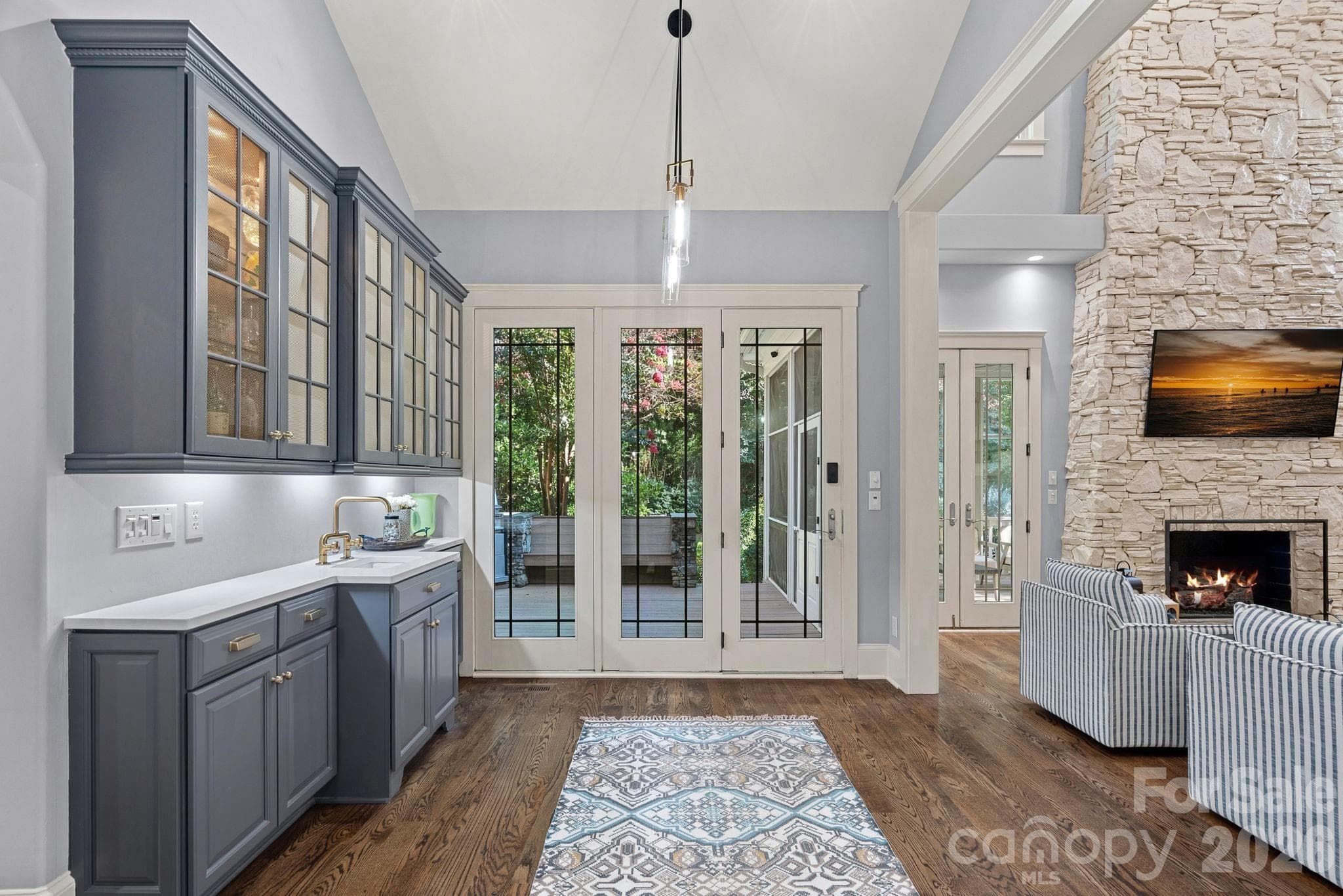Wet bar overlooking Great Room - 157 Dedham Loop, Mooresville