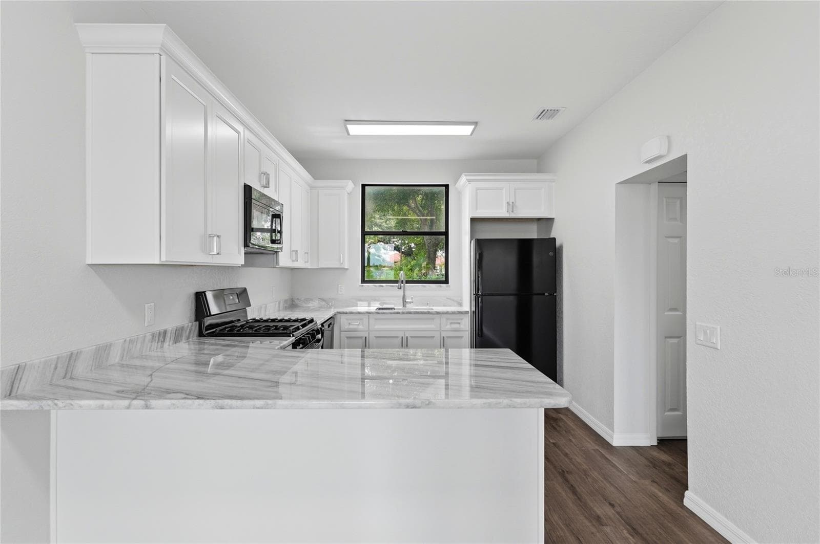 Condominium at 503 SWEET BAY CIR, WINTER HAVEN, photo 11 of 58