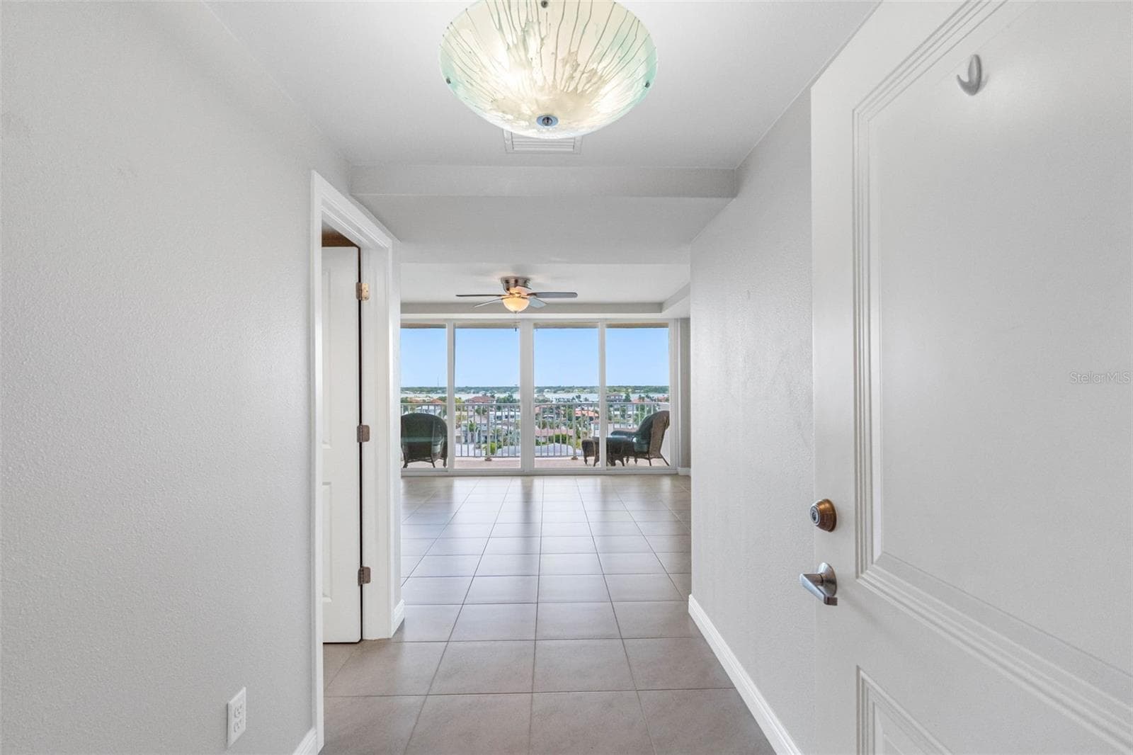 Foyer Entry to unit 7F - 223 ISLAND WAY #7F, CLEARWATER BEACH