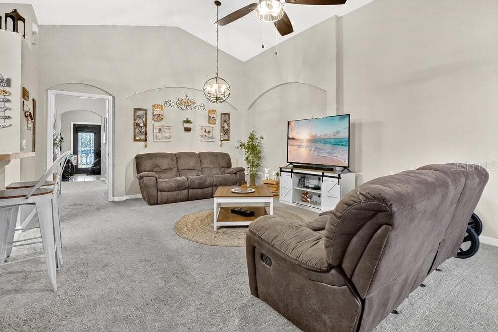 Single Family Residence at 4806 CUMBRIAN LAKES DR, KISSIMMEE, photo 6 of 37