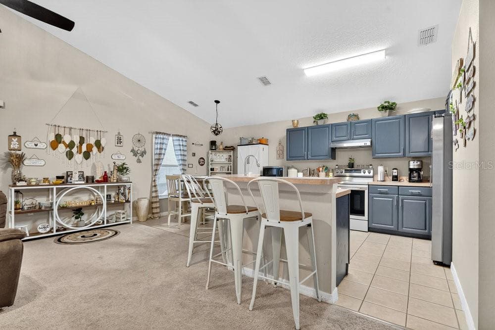 Single Family Residence at 4806 CUMBRIAN LAKES DR, KISSIMMEE, photo 10 of 37