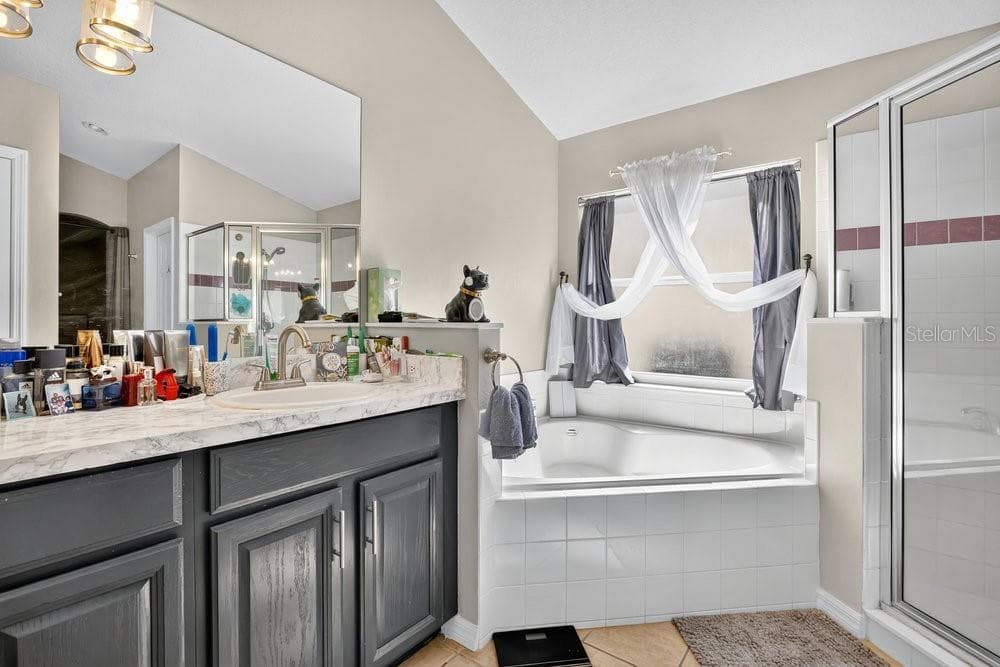 Single Family Residence at 4806 CUMBRIAN LAKES DR, KISSIMMEE, photo 18 of 37