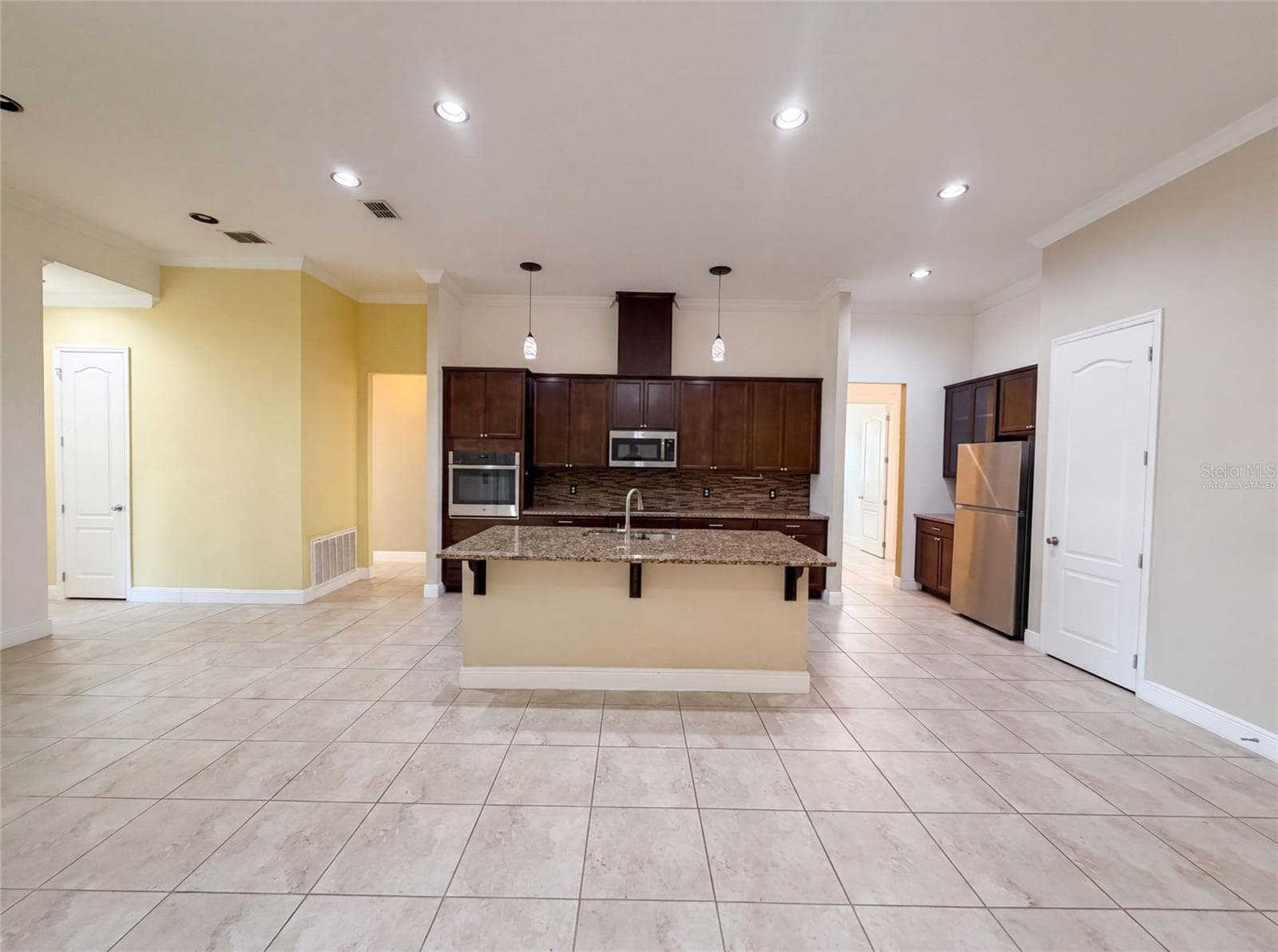 Virtually Staged - 918 BLACKTHORN DR, APOPKA