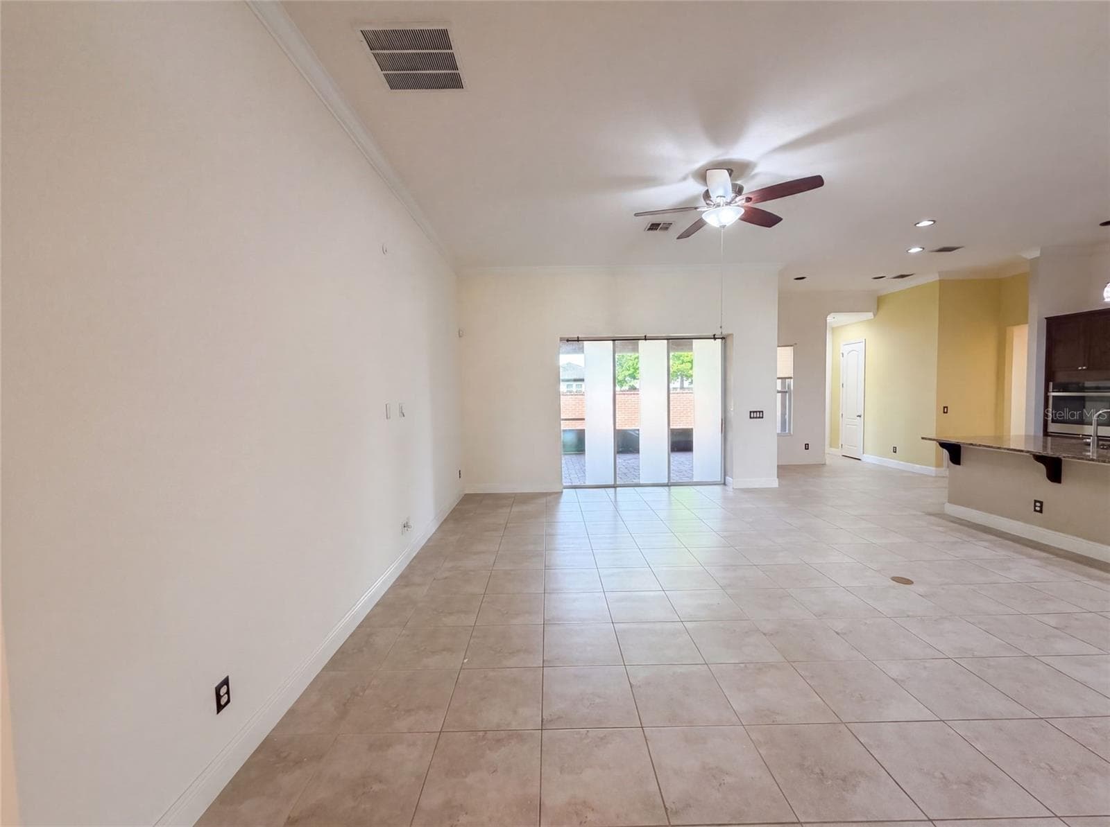 Single Family Residence at 918 BLACKTHORN DR, APOPKA, photo 3 of 28