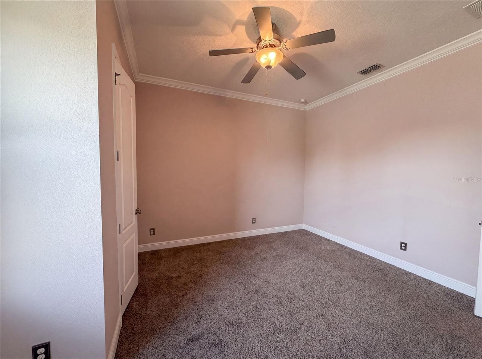 Single Family Residence at 918 BLACKTHORN DR, APOPKA, photo 13 of 28