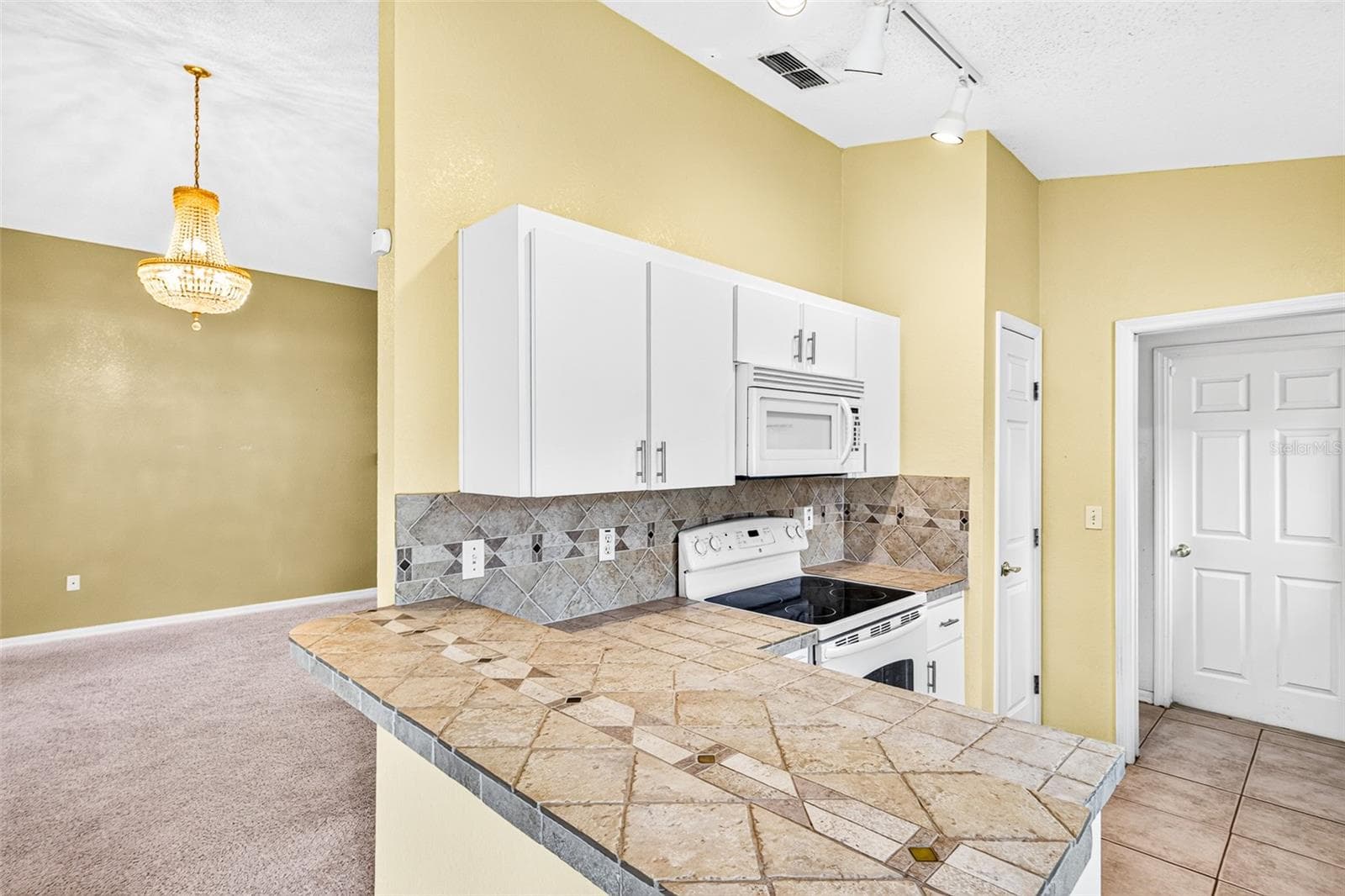 Kitchen - 232 KINGS POND AVE, WINTER HAVEN