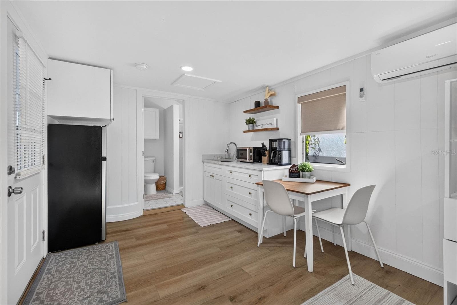 Single Family Residence at 4624 IRIS ST N, ST PETERSBURG, photo 14 of 37
