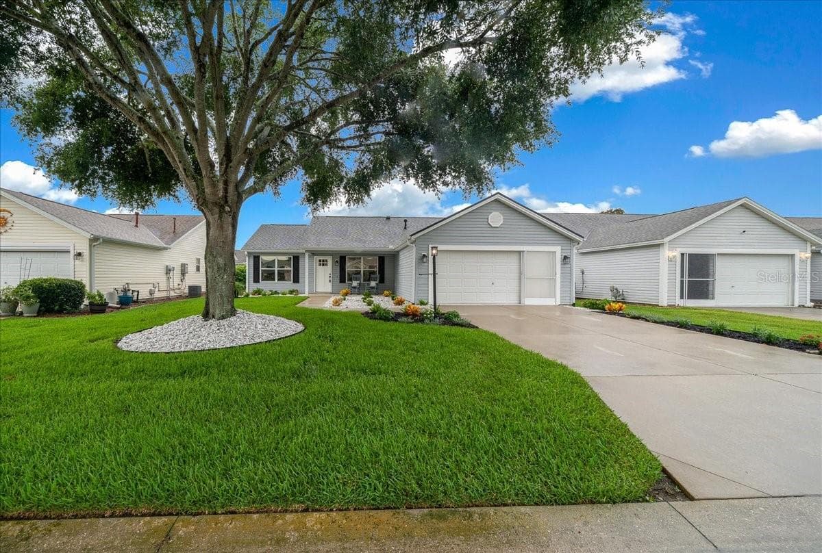 Single Family Residence at 3048 GLENWOOD PL, THE VILLAGES, photo 3 of 87