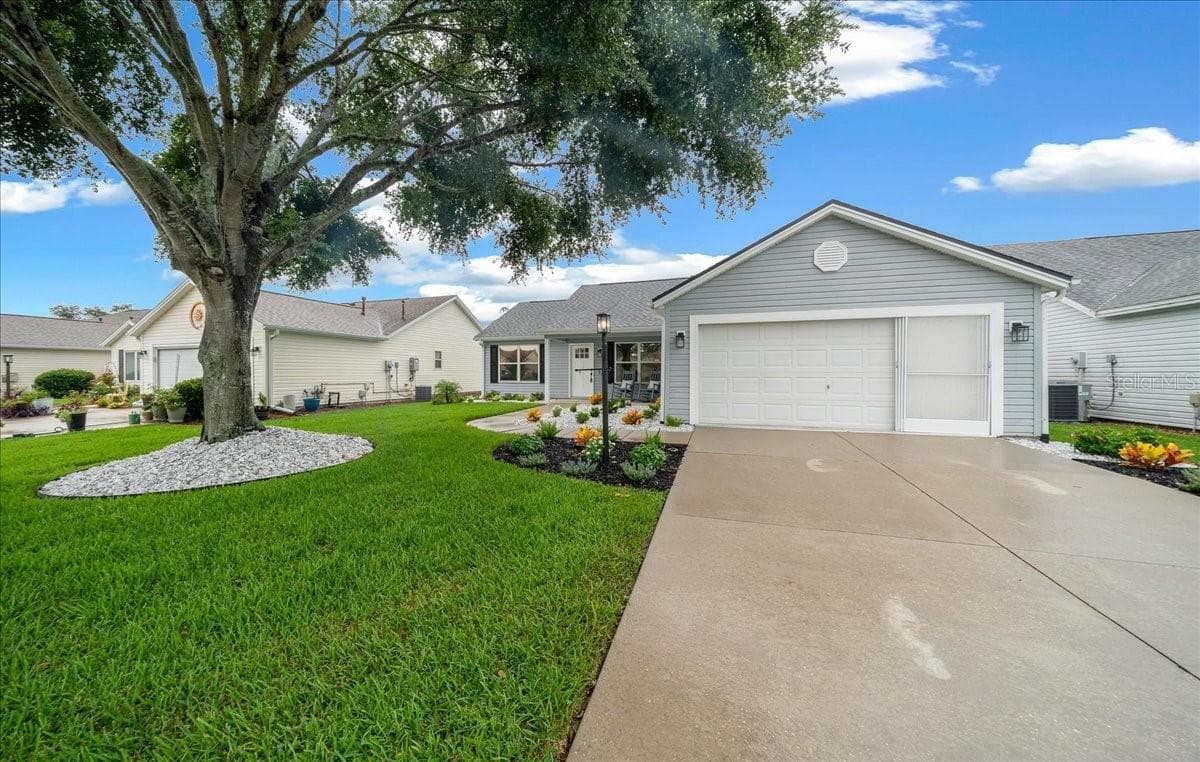 Single Family Residence at 3048 GLENWOOD PL, THE VILLAGES, photo 5 of 87