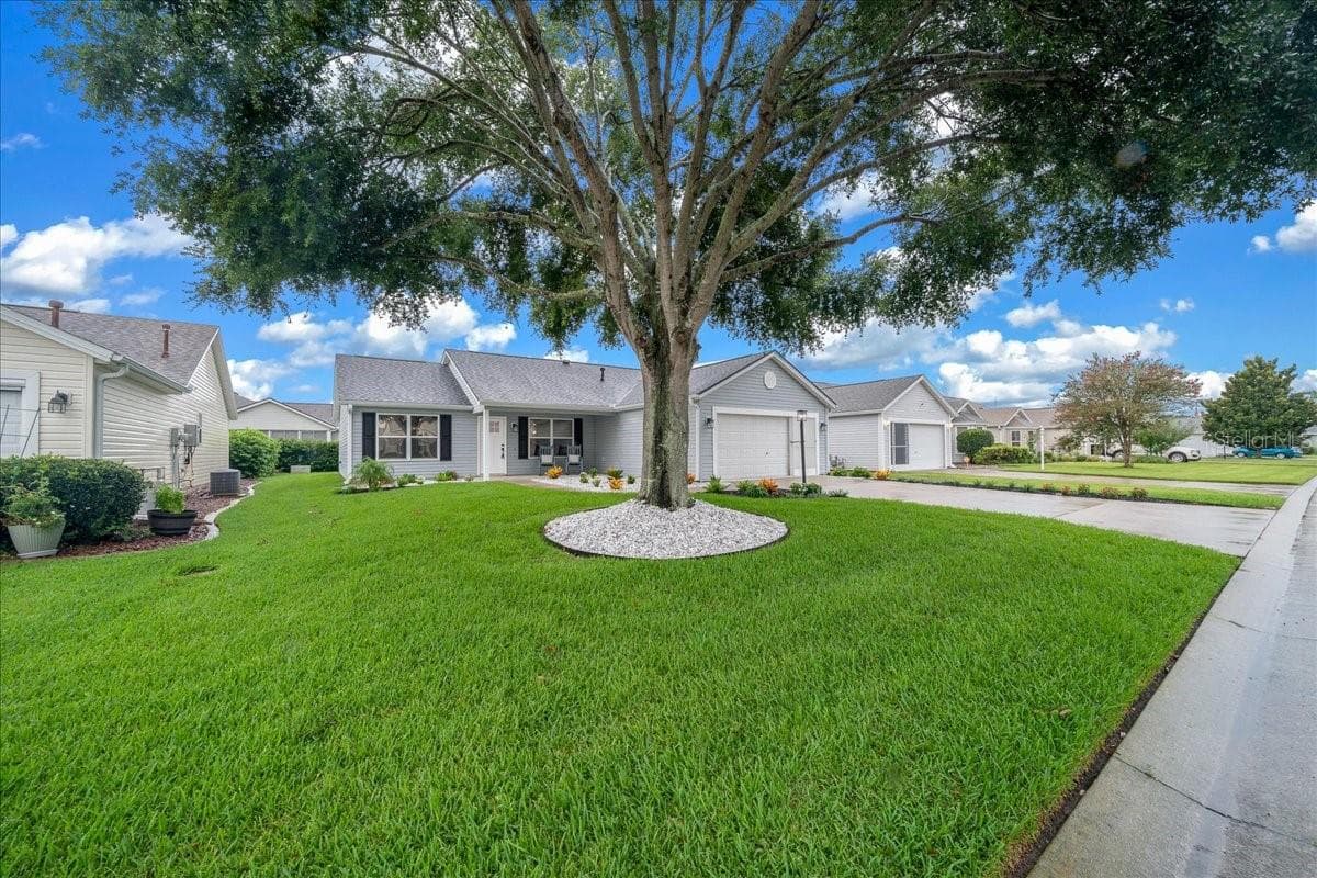 Single Family Residence at 3048 GLENWOOD PL, THE VILLAGES, photo 6 of 87