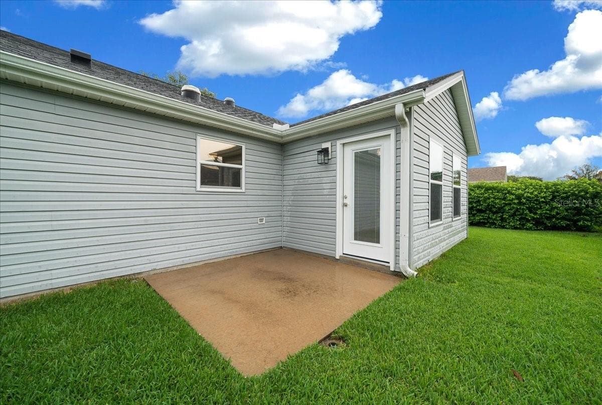 Single Family Residence at 3048 GLENWOOD PL, THE VILLAGES, photo 14 of 87