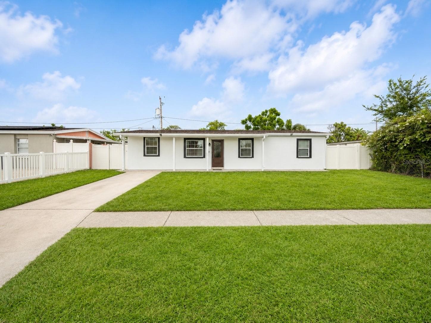 4409 W HANNA AVE