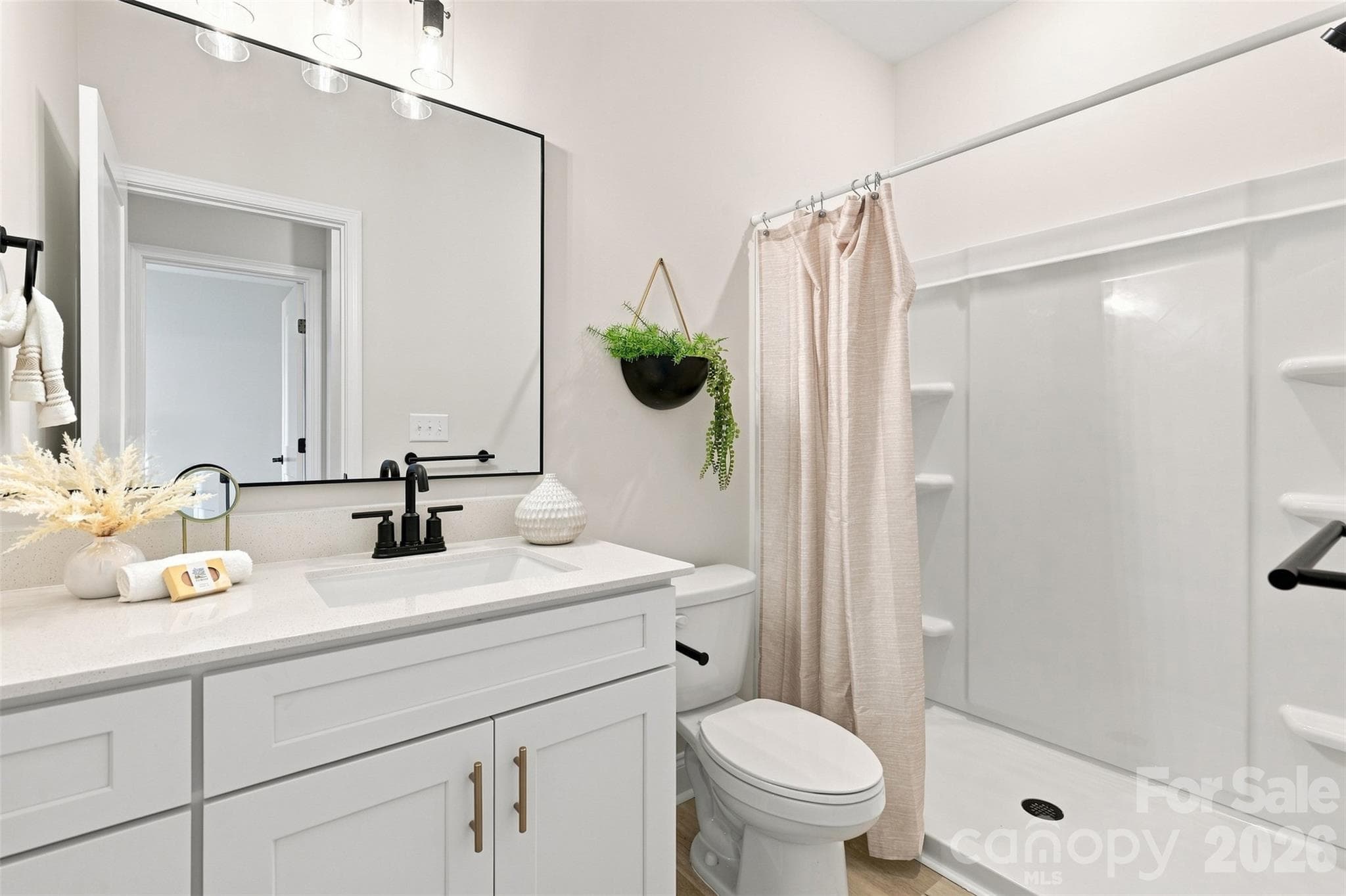 full bath in secondary living quarters - 390 NC 200 Highway S, Stanfield
