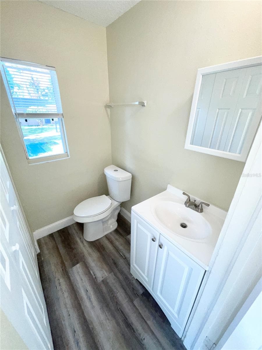 Single Family Residence at 1121 10TH AVE S, ST PETERSBURG, photo 6 of 15