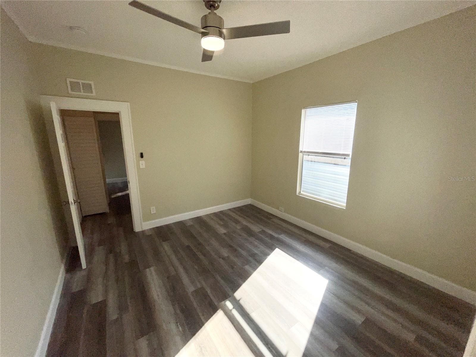 Single Family Residence at 1121 10TH AVE S, ST PETERSBURG, photo 7 of 15