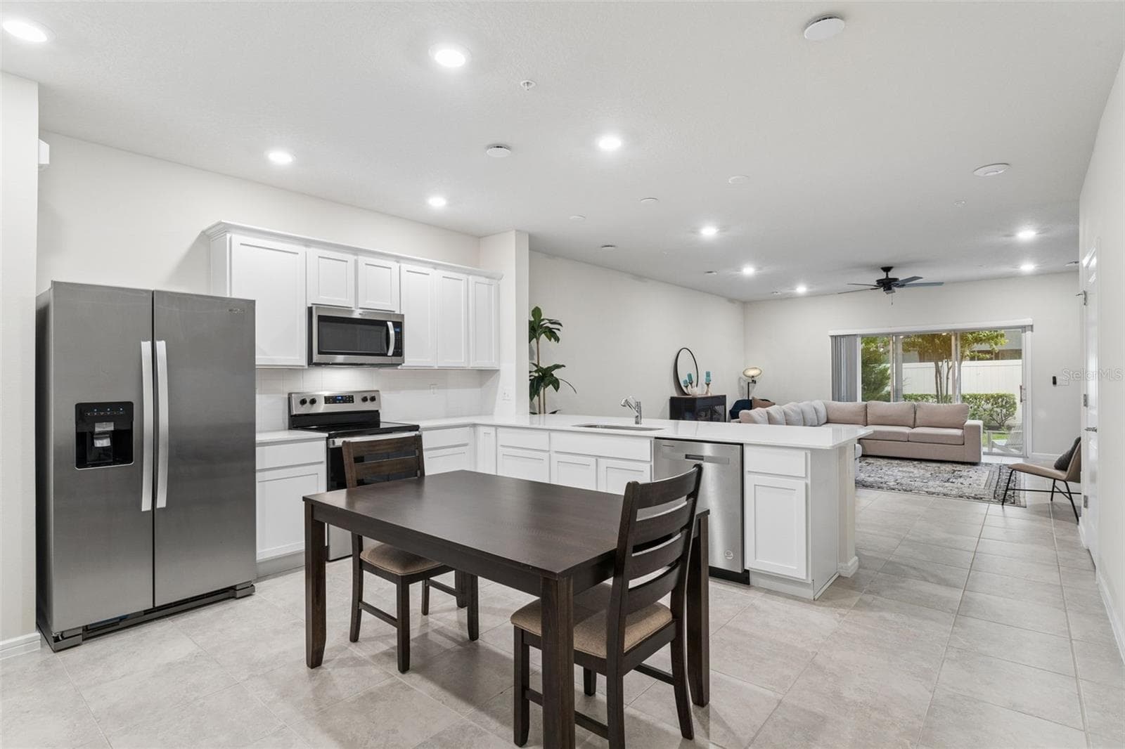 Kitchen from entry view - 2017 CANNY CV, WINTER PARK