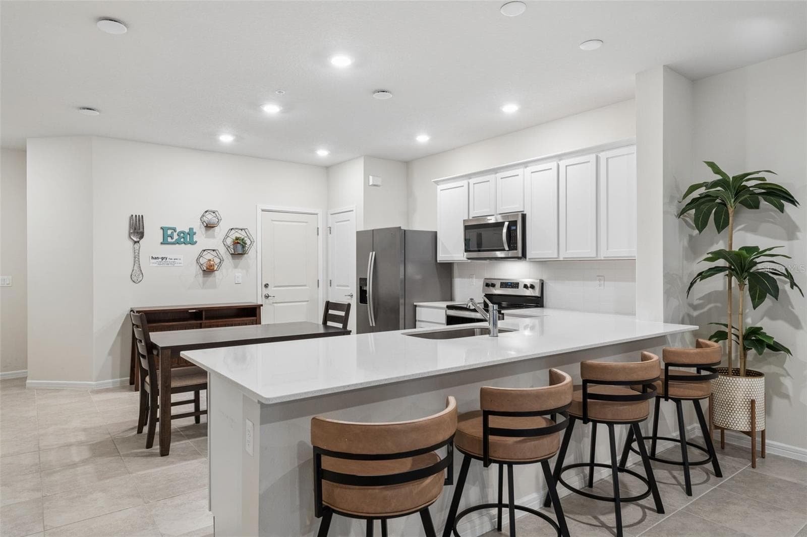 Kitchen from Living Room view - 2017 CANNY CV, WINTER PARK