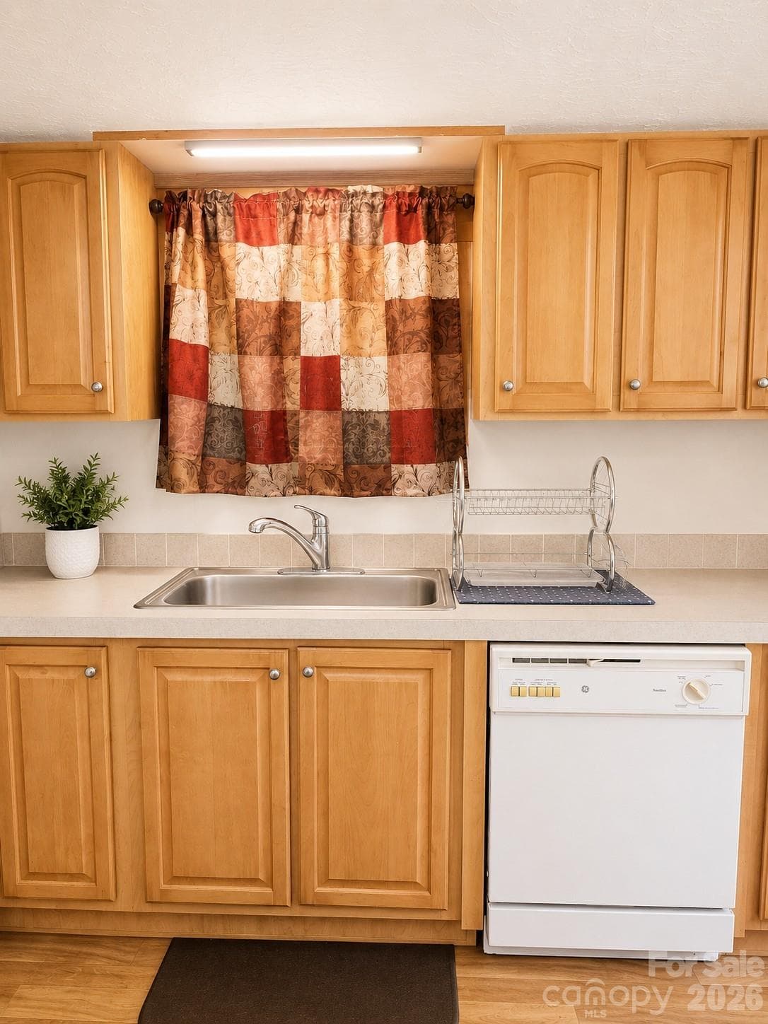 Single Family Residence at 192 Lady Bug Lane, Penrose, photo 6 of 17