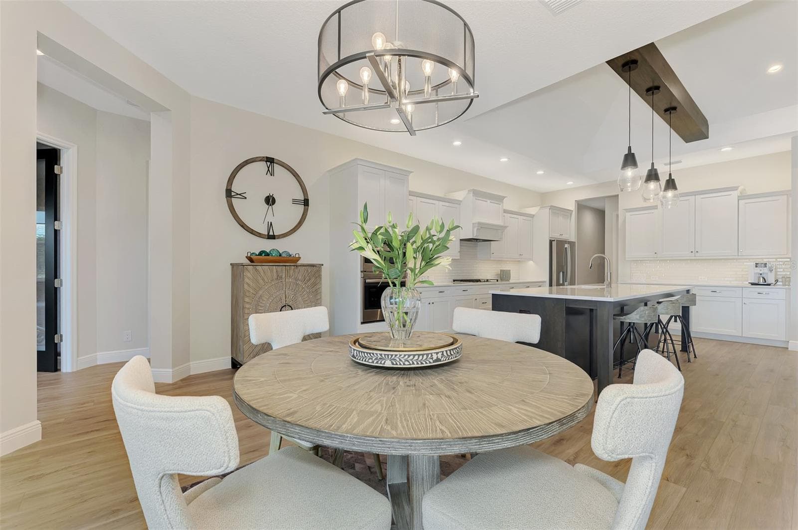 Single Family Residence at 18045 HOME RUN DR, VENICE, photo 26 of 100