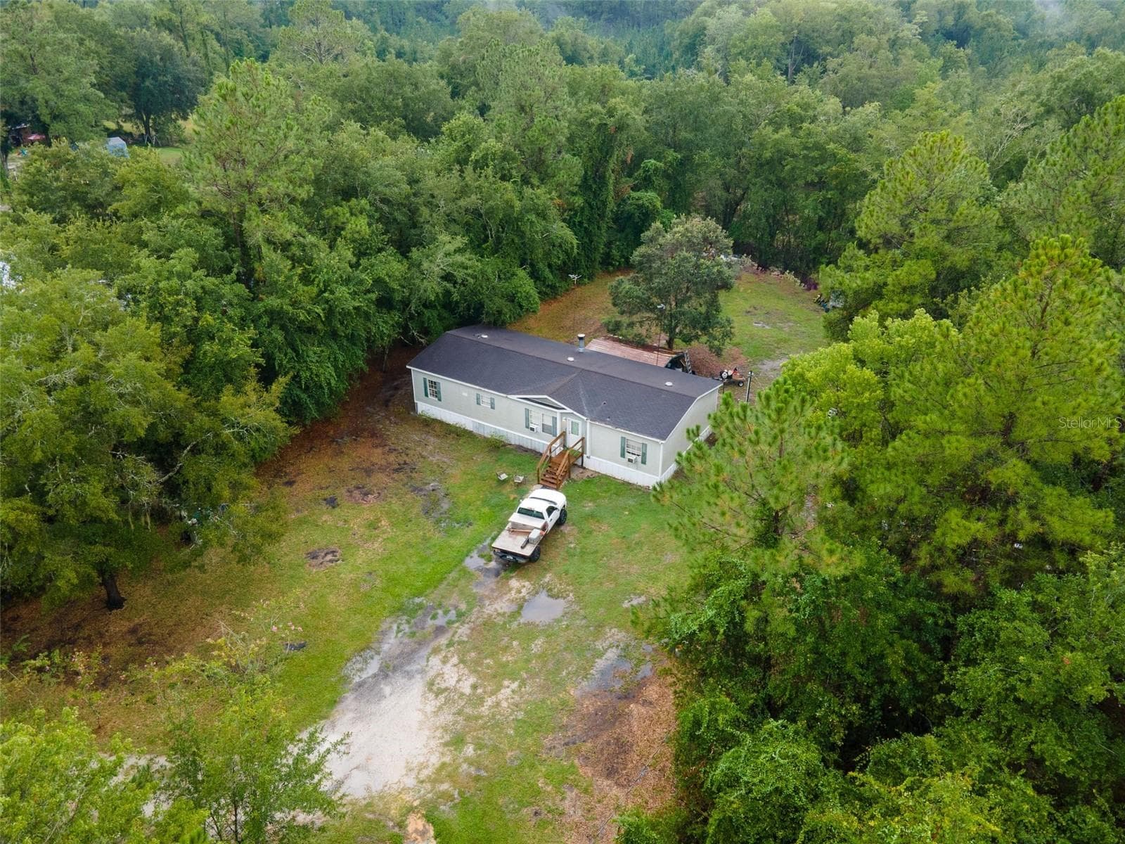 Manufactured Home at 9798 STATE ROAD 100 W, STARKE, photo 40 of 46
