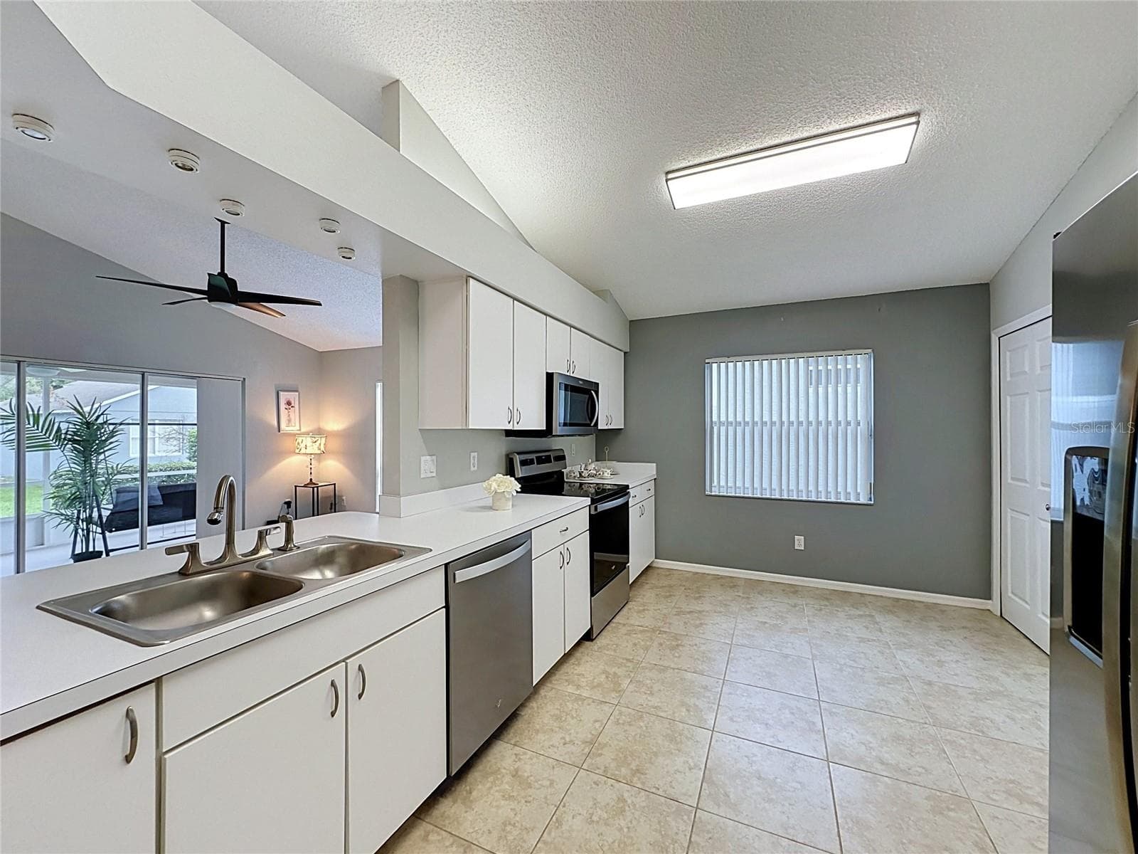 Kitchen - 3622 WESTERHAM DR, CLERMONT