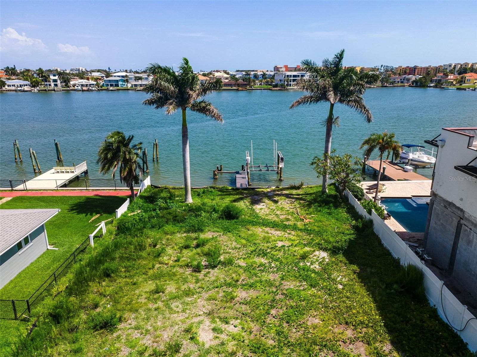 17043 DOLPHIN DR