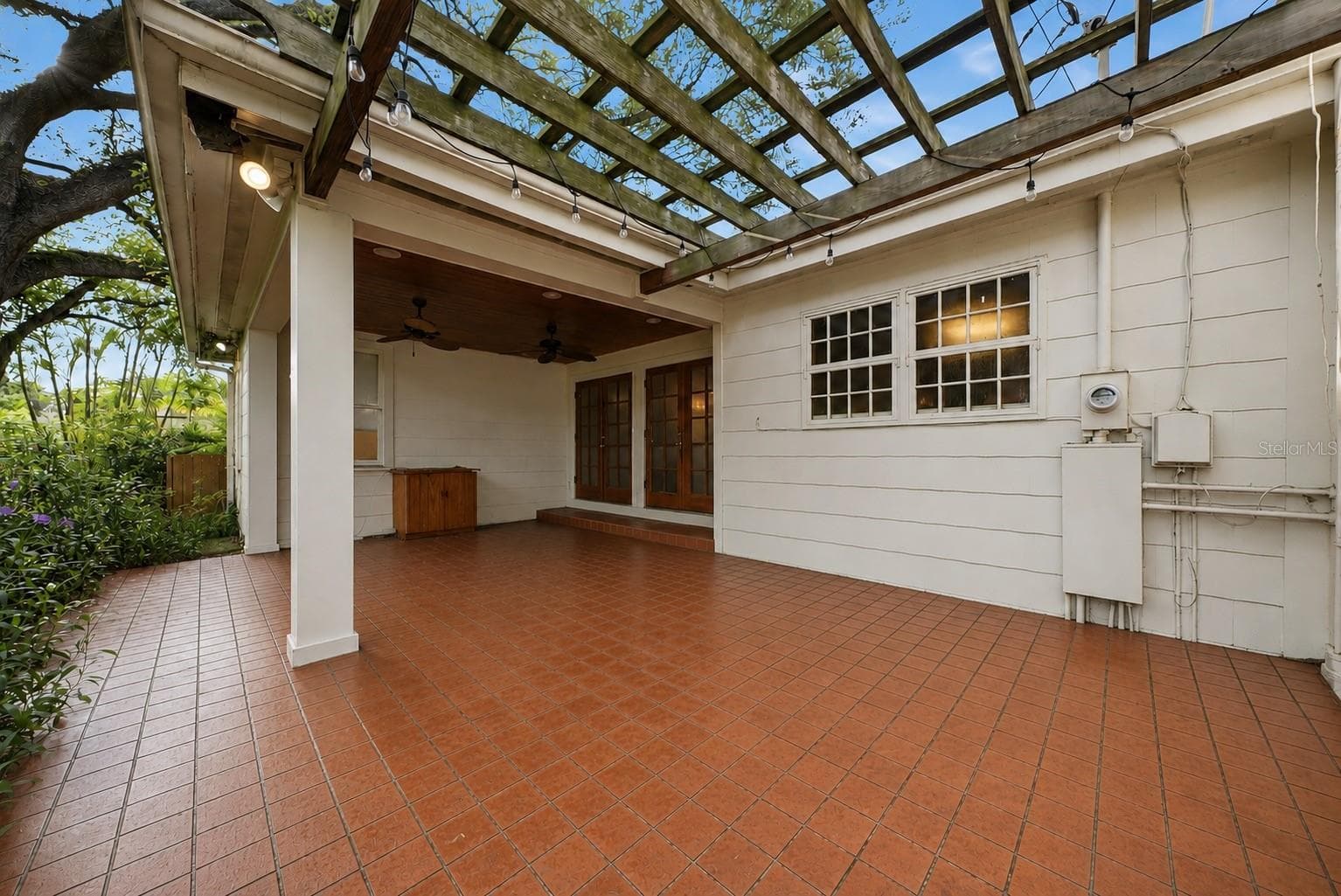 Single Family Residence at 3123 W OAKLYN AVE, TAMPA, photo 28 of 34