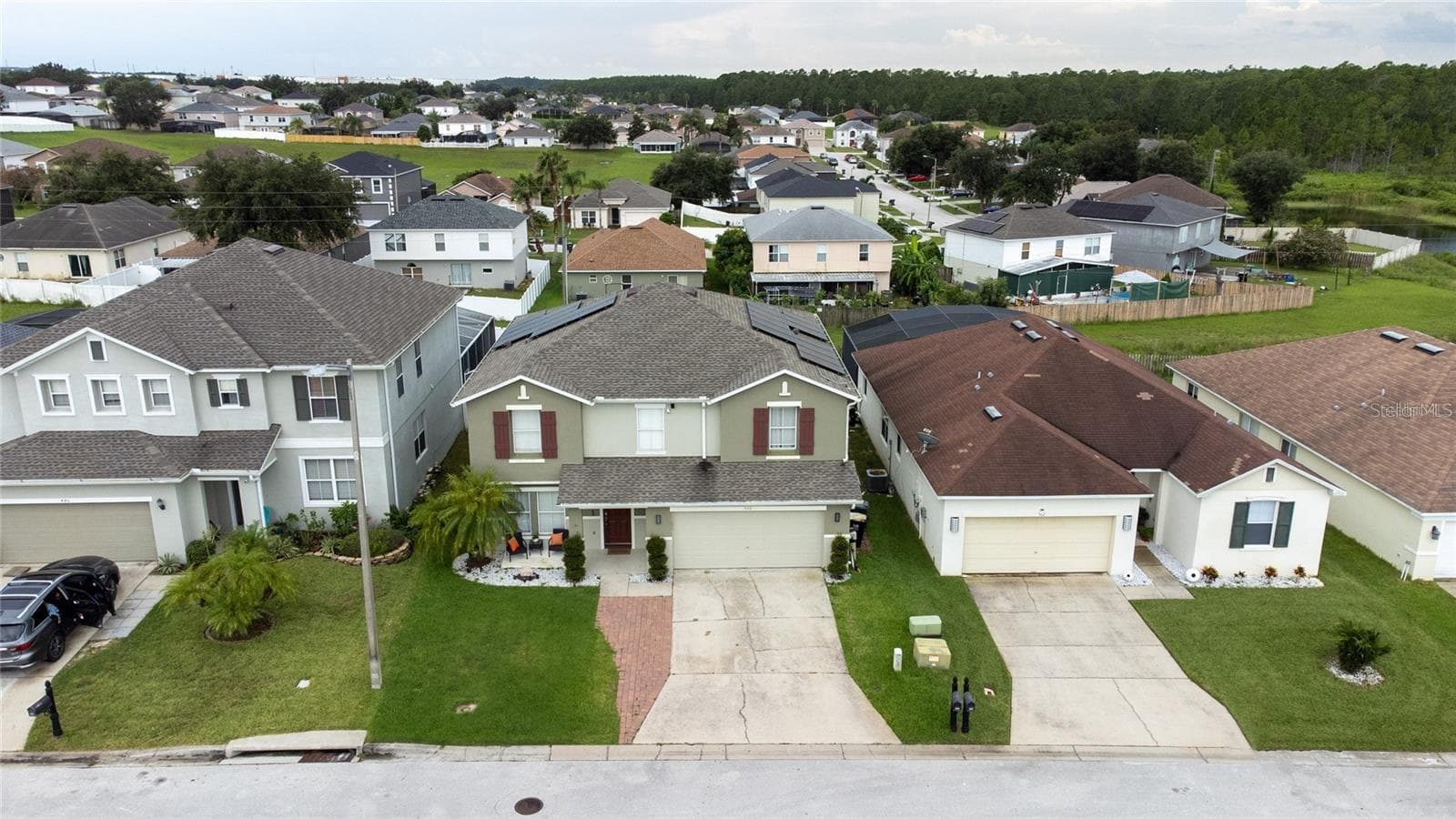 502 CANNA DR