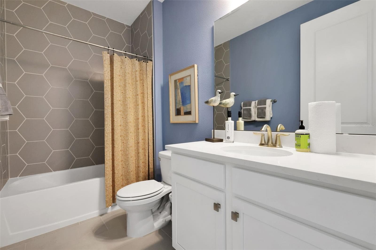 Single Family Residence at 17338 WILD DAISY DR, WINTER GARDEN, photo 12 of 14