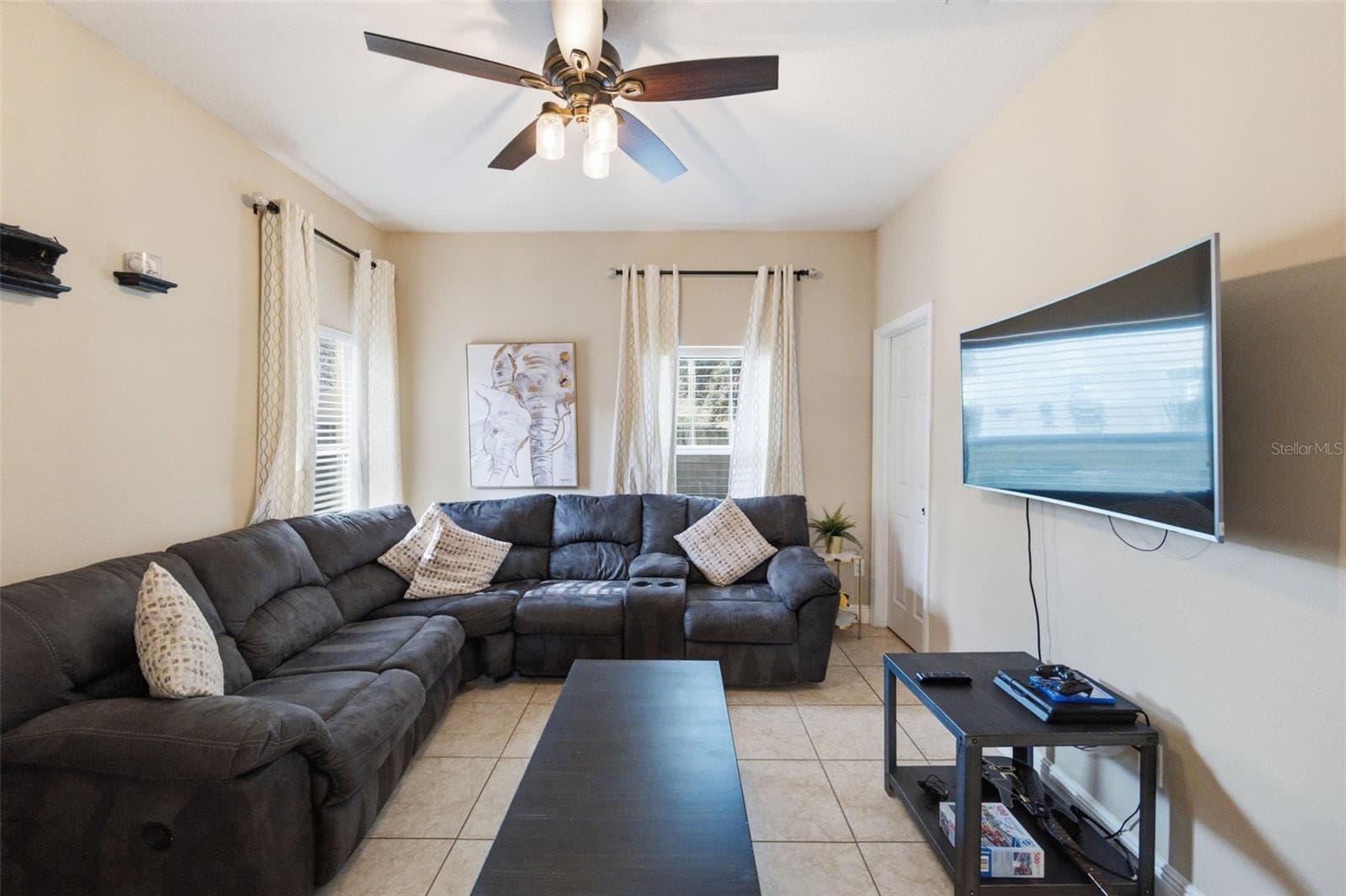 First Floor Bedroom Used as Second Living Room - 205 E KIRBY ST, TAMPA