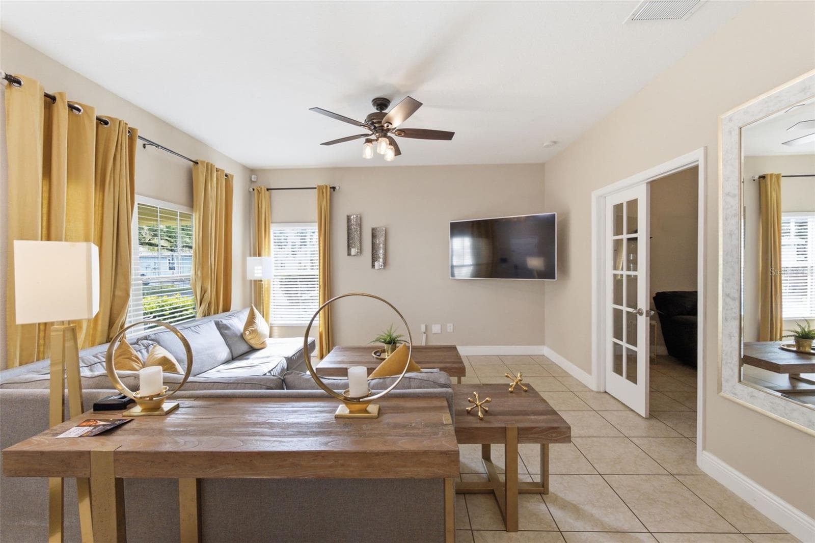 Single Family Residence at 205 E KIRBY ST, TAMPA, photo 5 of 37