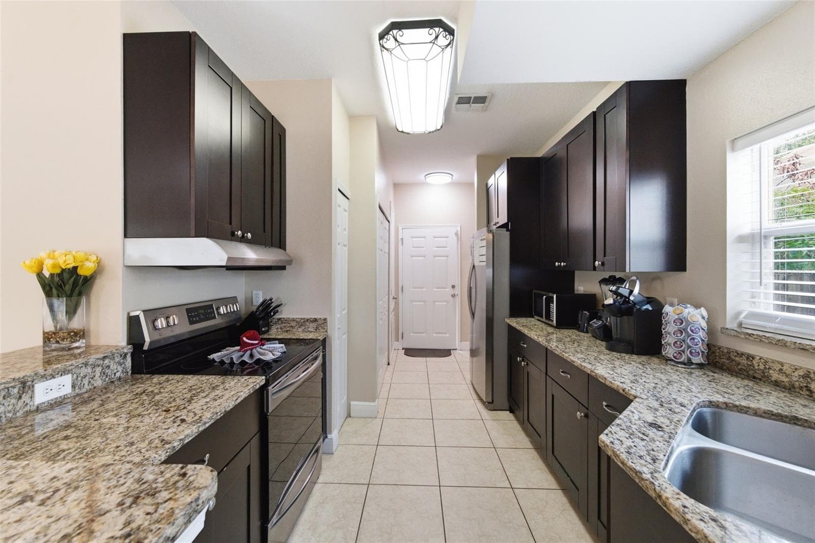 Single Family Residence at 205 E KIRBY ST, TAMPA, photo 13 of 37