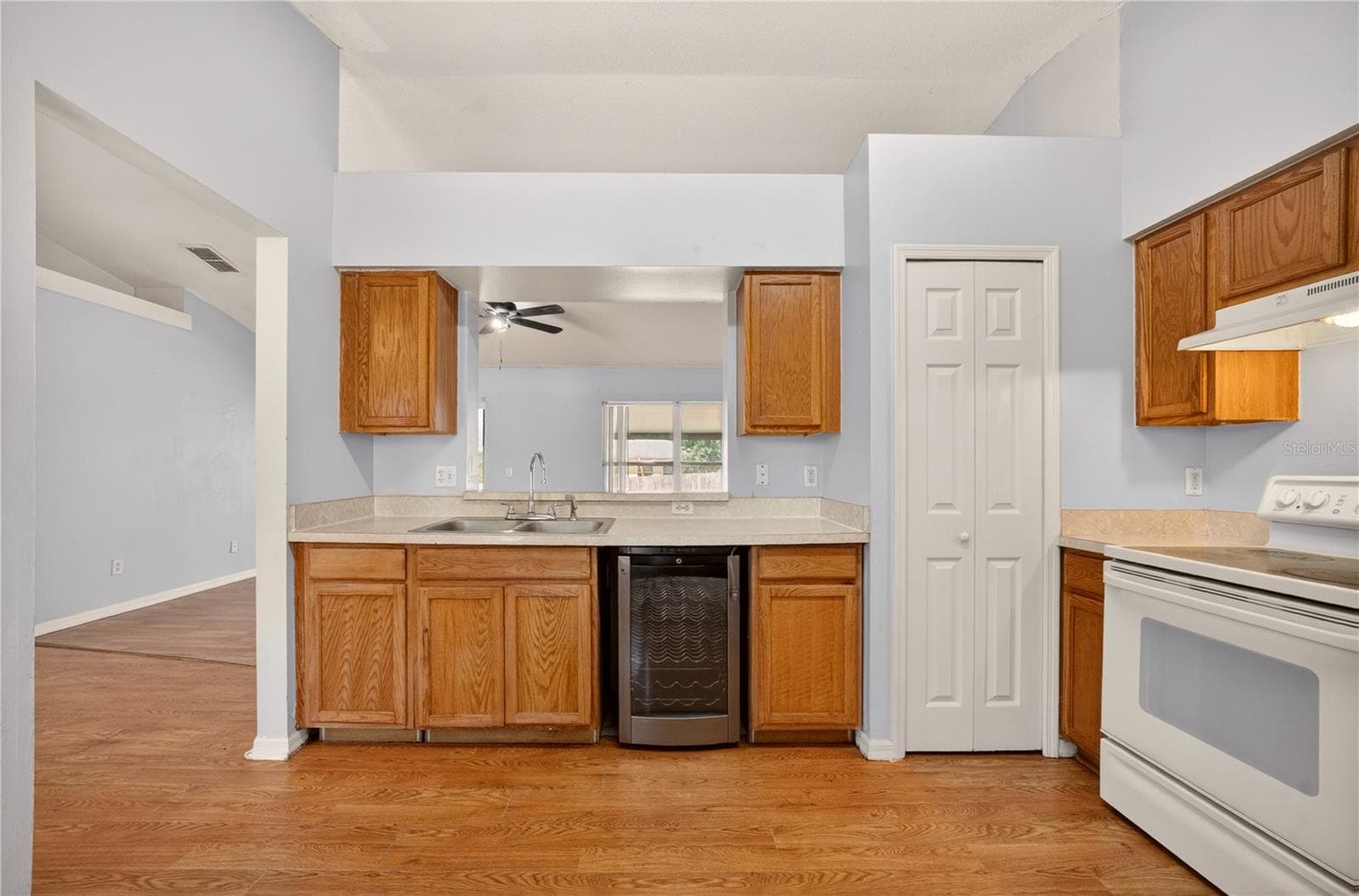 Kitchen - 380 ASHLEY BROOKE CT #C, APOPKA