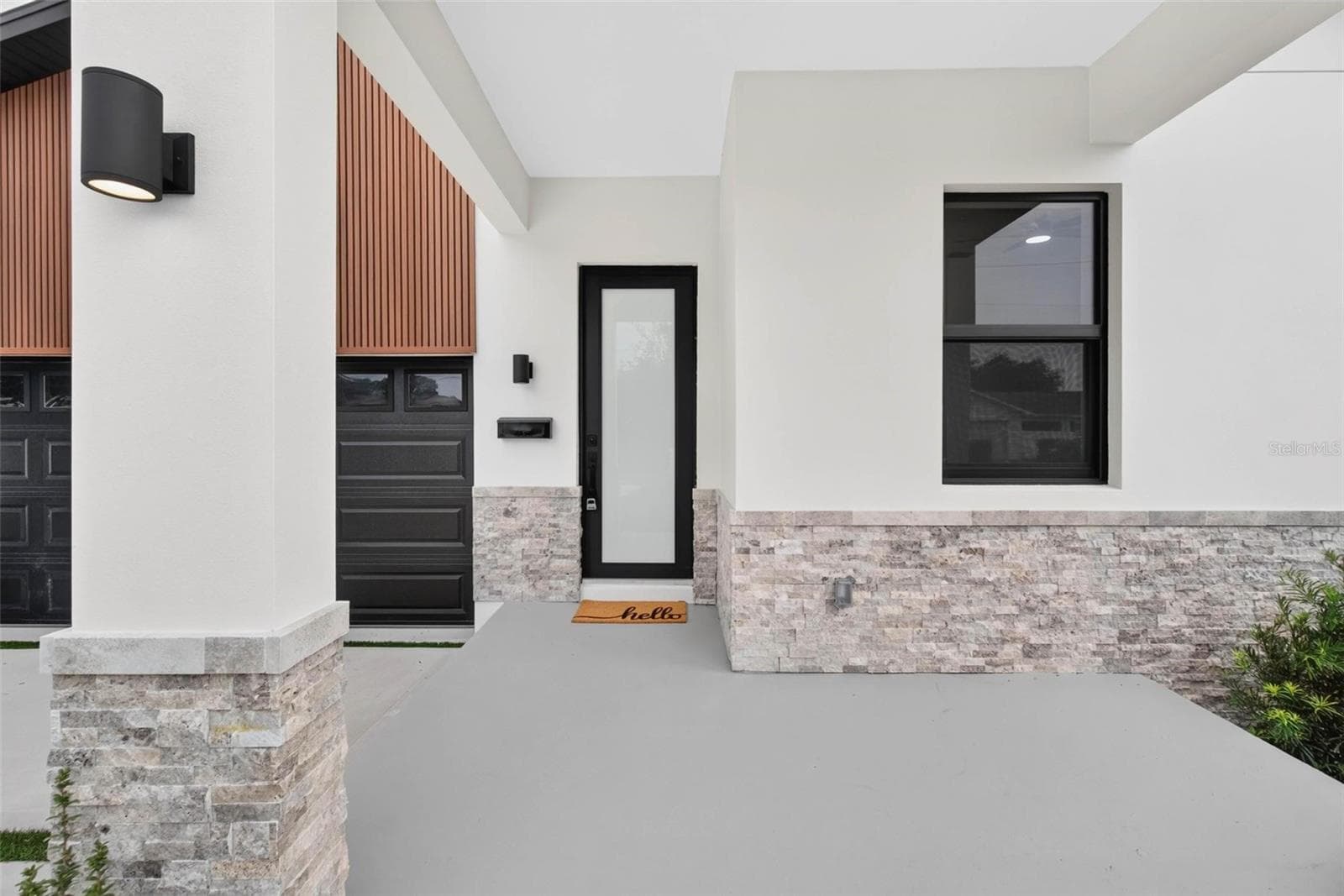 Front Entrance - 2227 32ND AVE N, ST PETERSBURG
