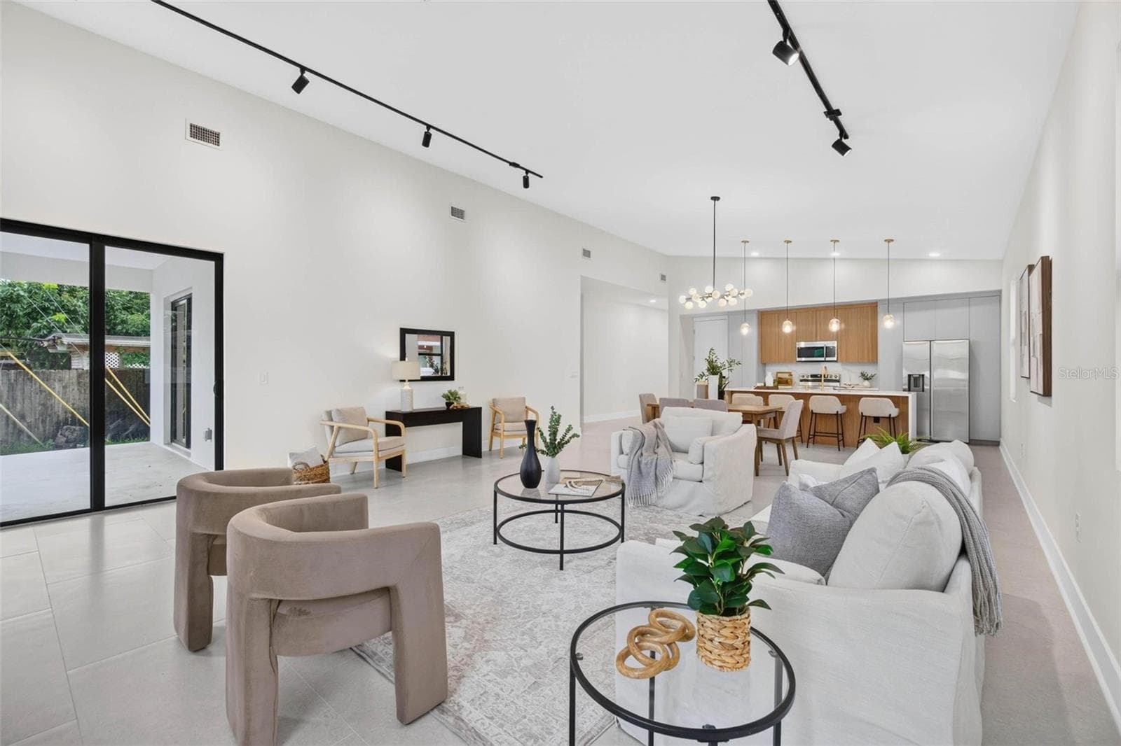Vaulted Ceilings - 2227 32ND AVE N, ST PETERSBURG
