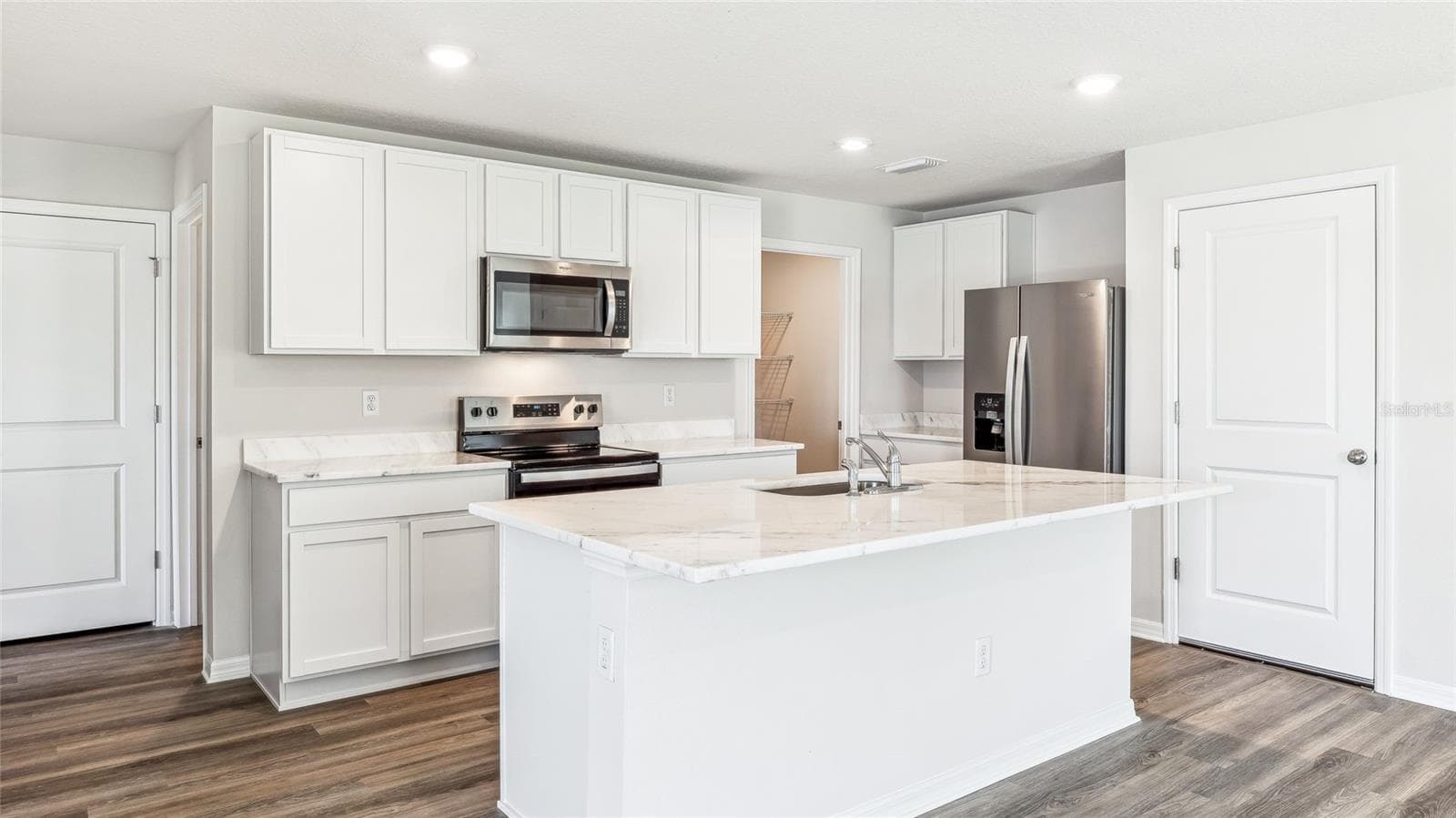 Single Family Residence at 9944 MORNING MEADOWLARK TRL, PARRISH, photo 2 of 37