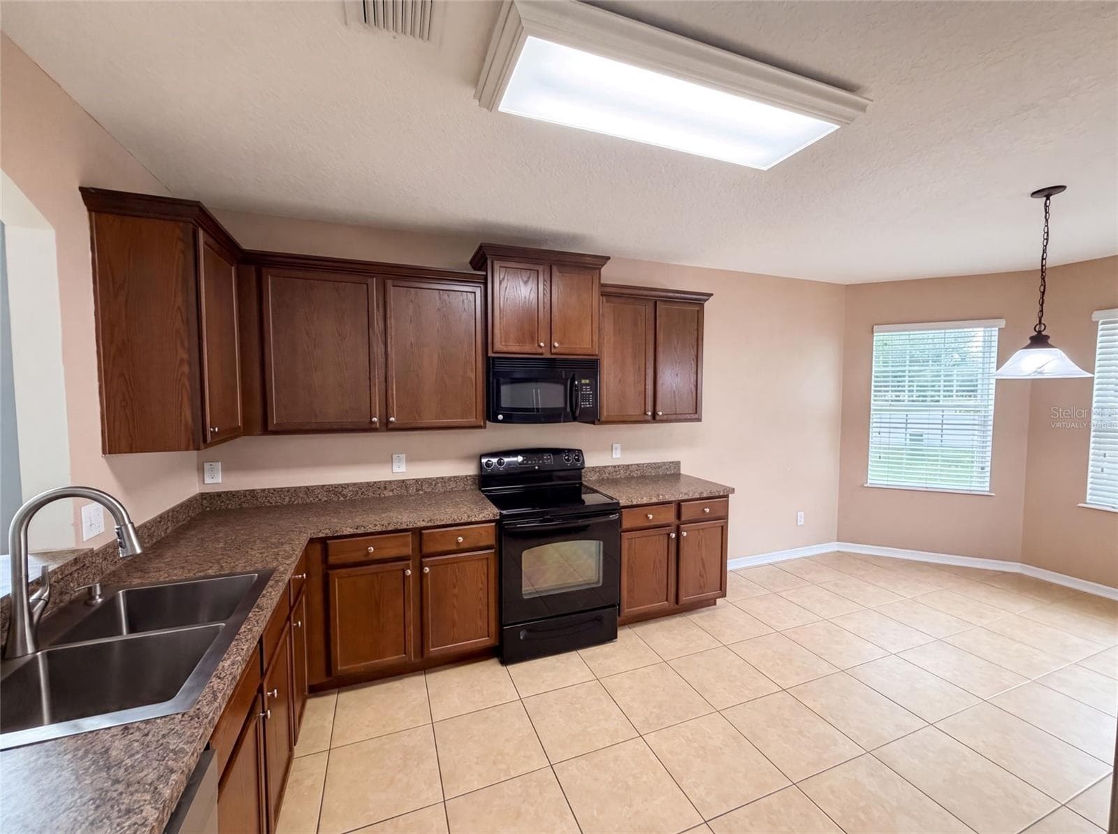 Virtually Staged - 12902 SCOUT CT, GRAND ISLAND
